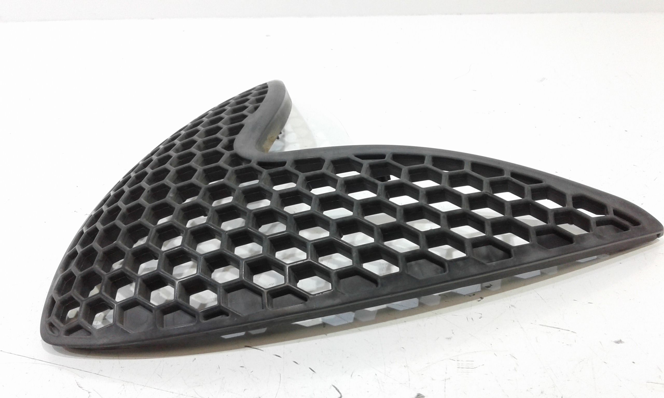 Modanatura scudo anteriore SUZUKI SIXteen 150cc (07>14)