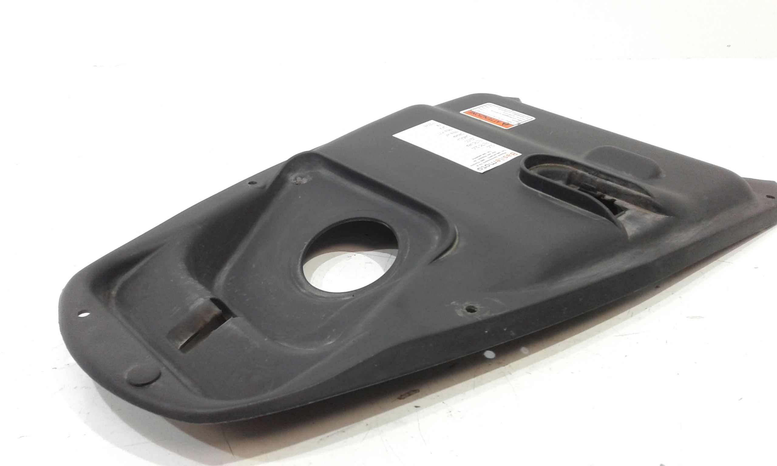 Plastica sottosella SUZUKI SIXteen 150cc (07>14)