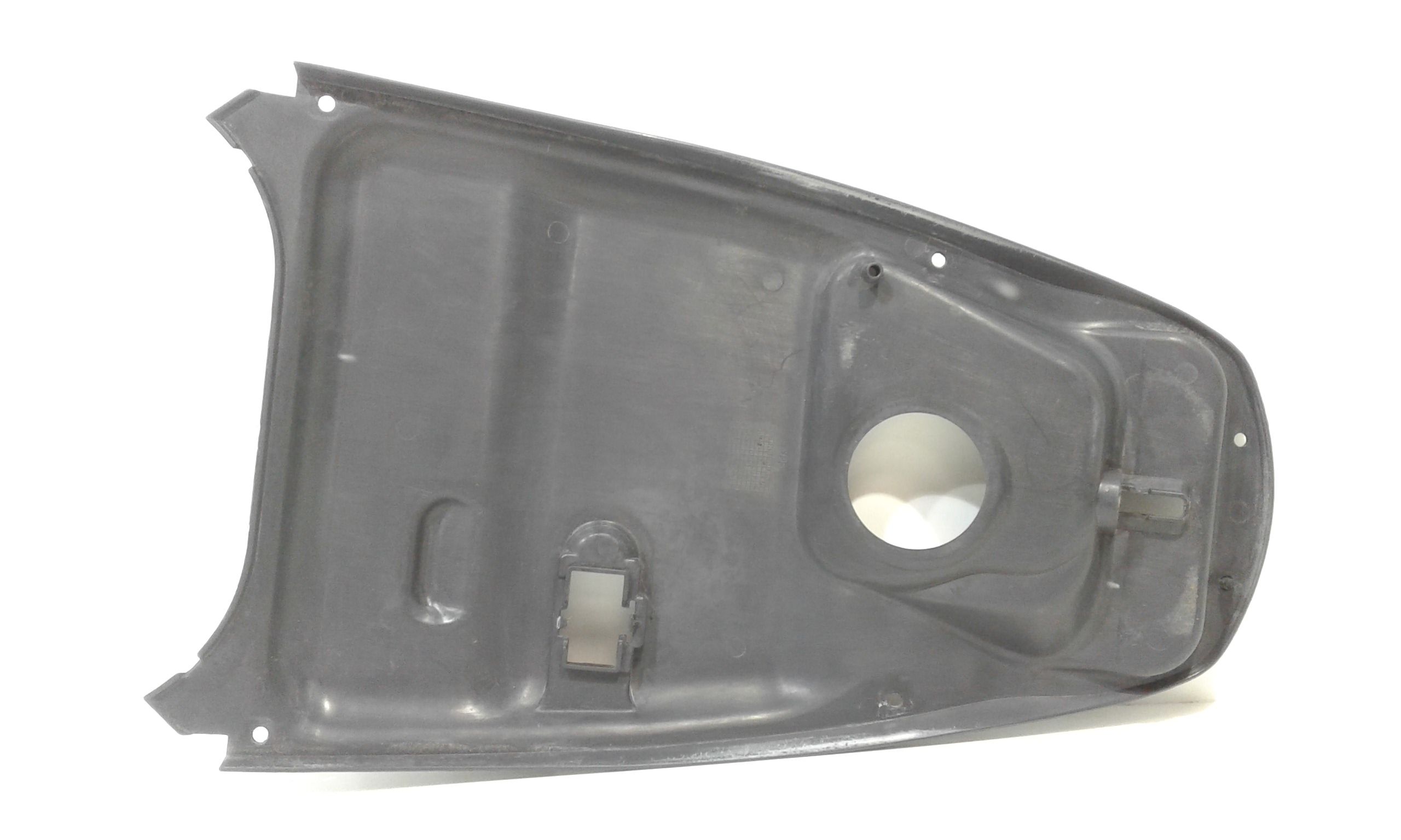 Plastica sottosella SUZUKI SIXteen 150cc (07>14)