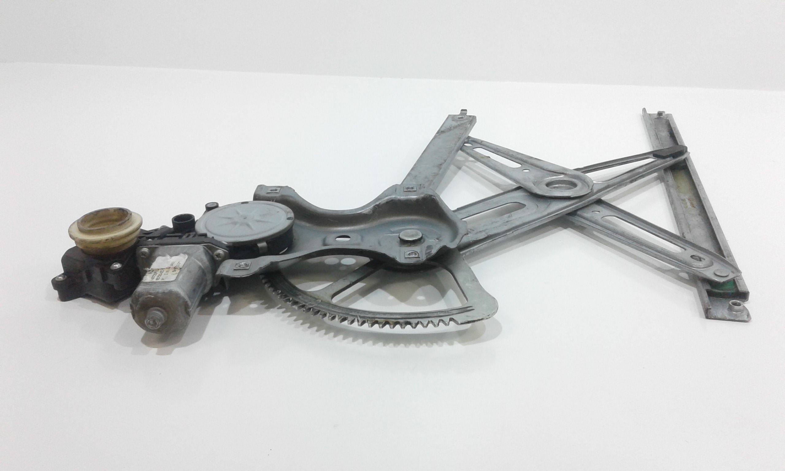 Cremagliera anteriore sinistra Guida TOYOTA Yaris 3 Serie