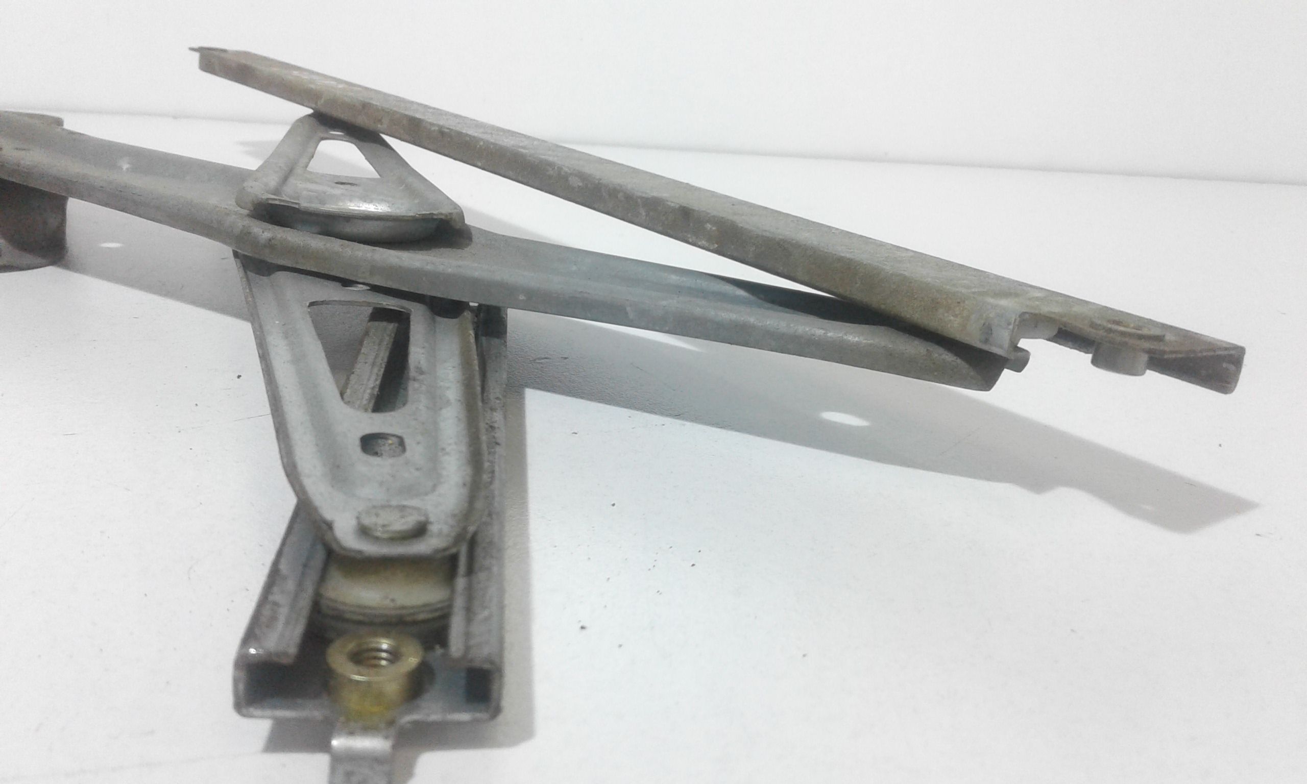 Cremagliera anteriore sinistra Guida TOYOTA Avensis Berlina 2 Serie