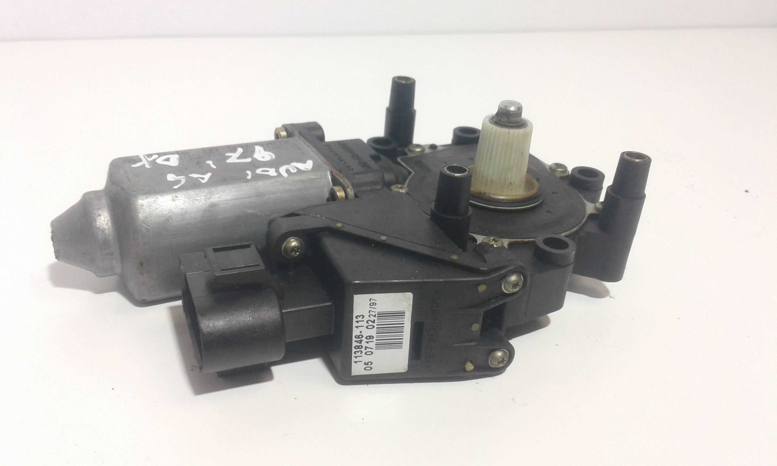 Motorino Alzavetro anteriore destra AUDI A4 Berlina 1 Serie