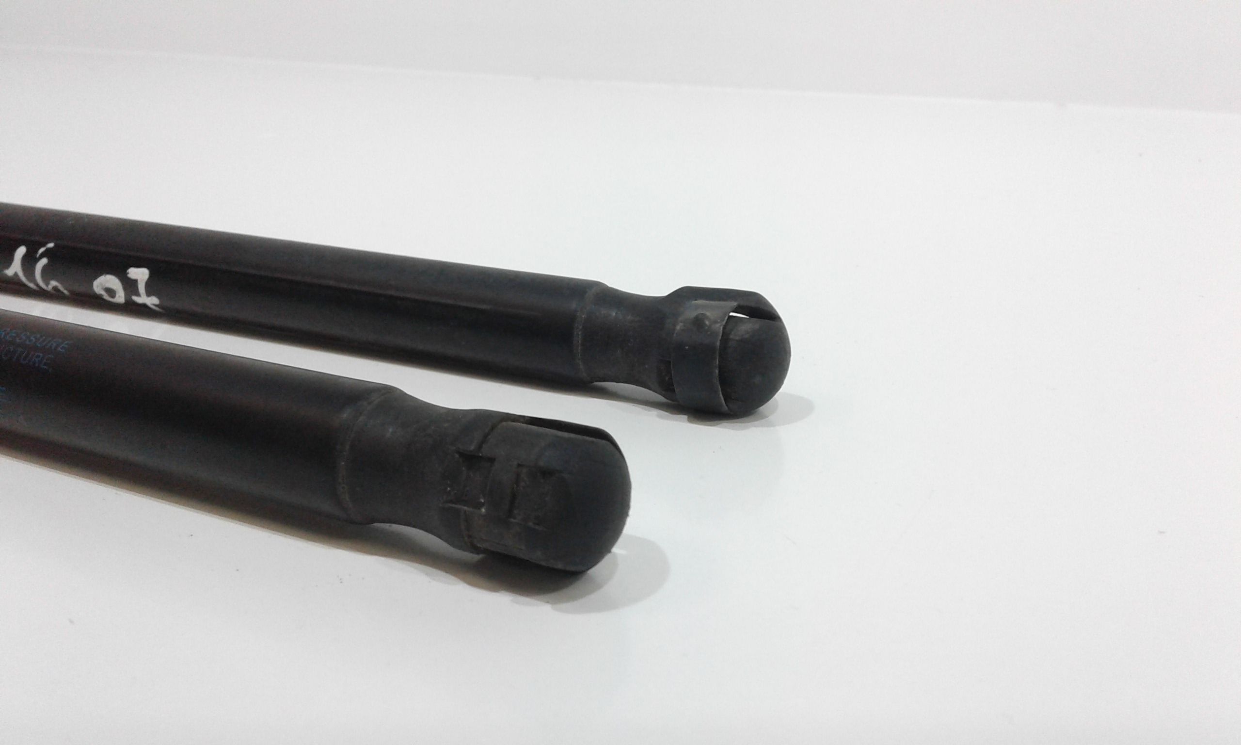 Pistoncini cofano Post. FIAT Sedici 1 Serie