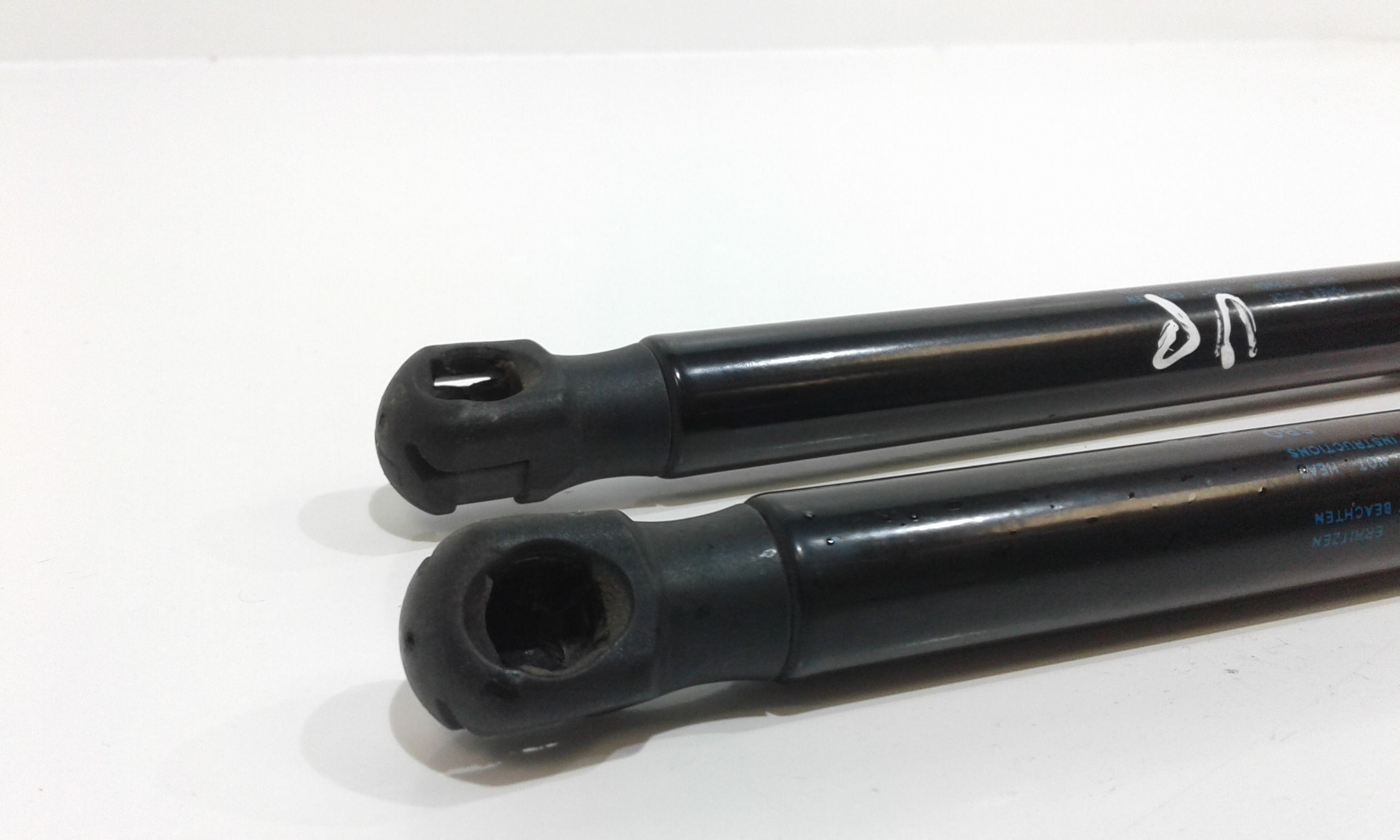 Pistoncini cofano Post. VOLKSWAGEN Up 1 Serie