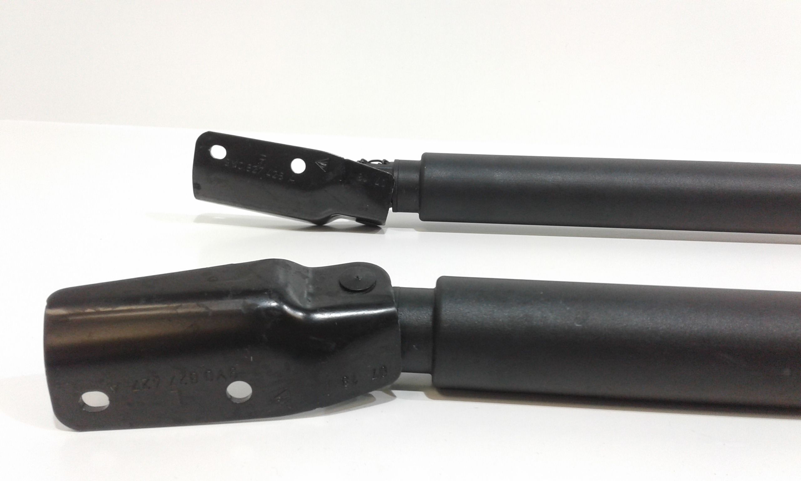 Pistoncini cofano Post. PORSCHE Cayenne S