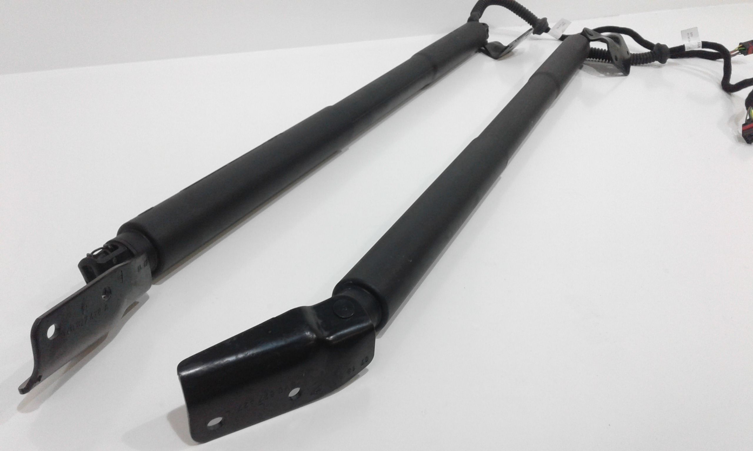 Pistoncini cofano Post. PORSCHE Cayenne S