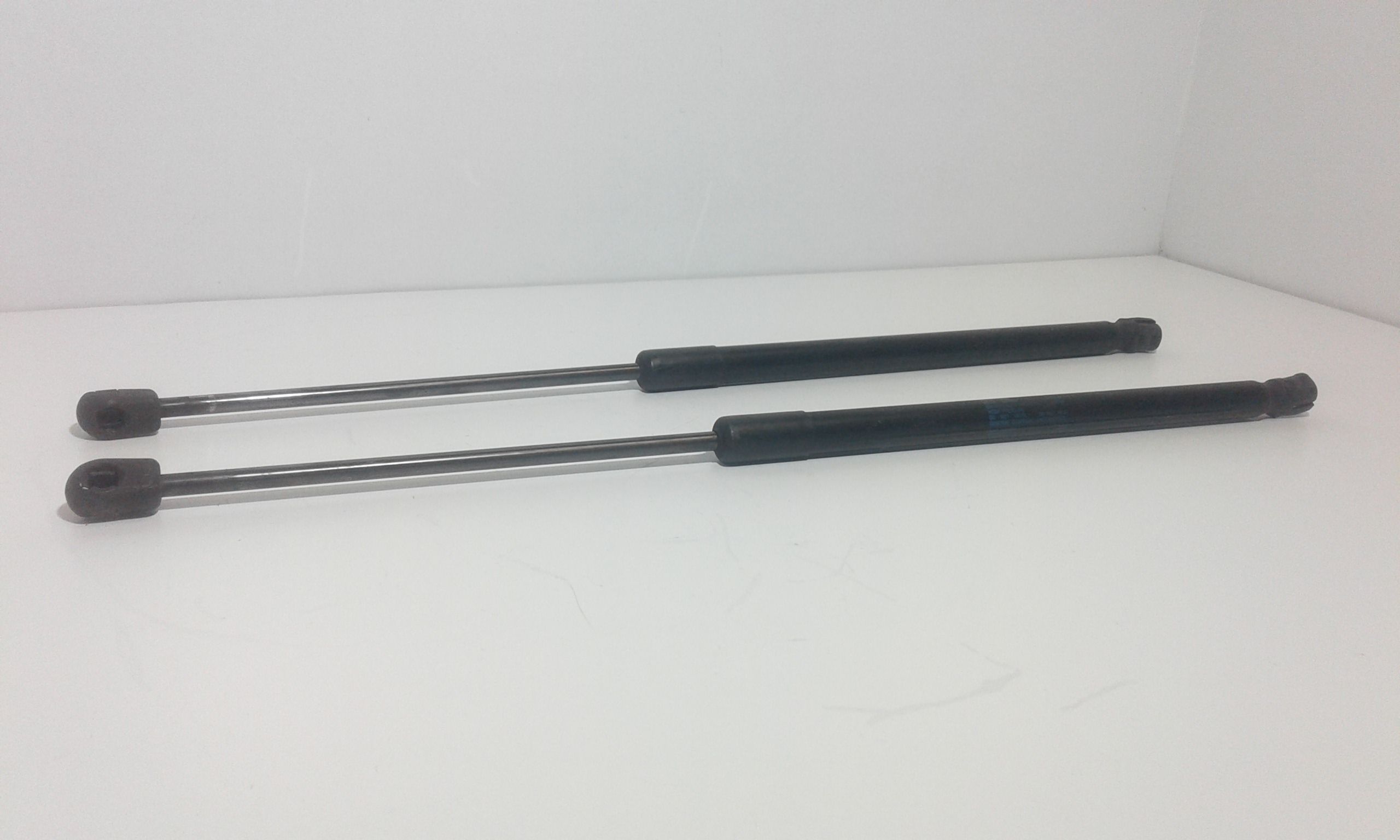 Pistoncini cofano Post. AUDI A3 3 Serie