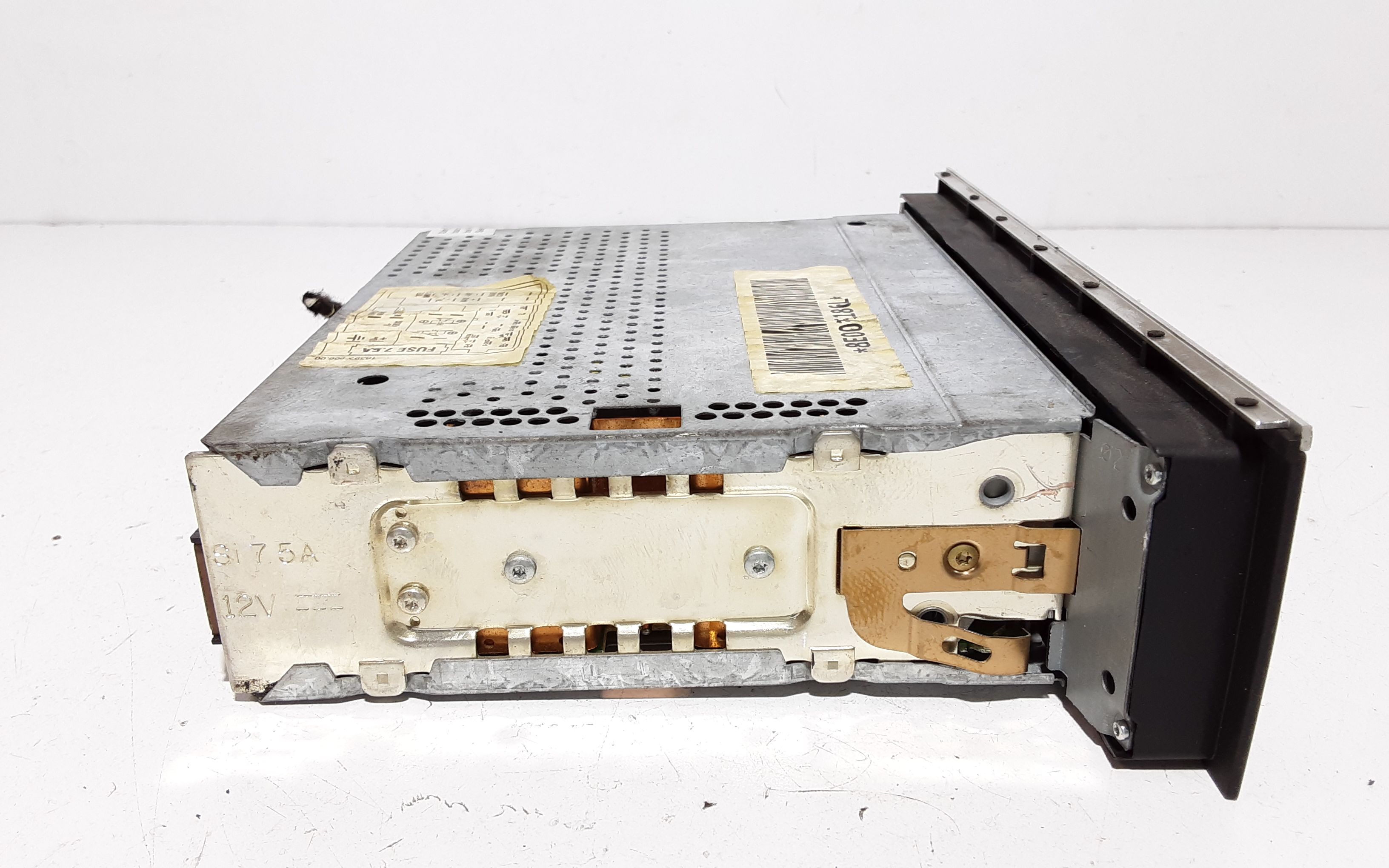 Autoradio AUDI A4 Avant (8E) 1 serie