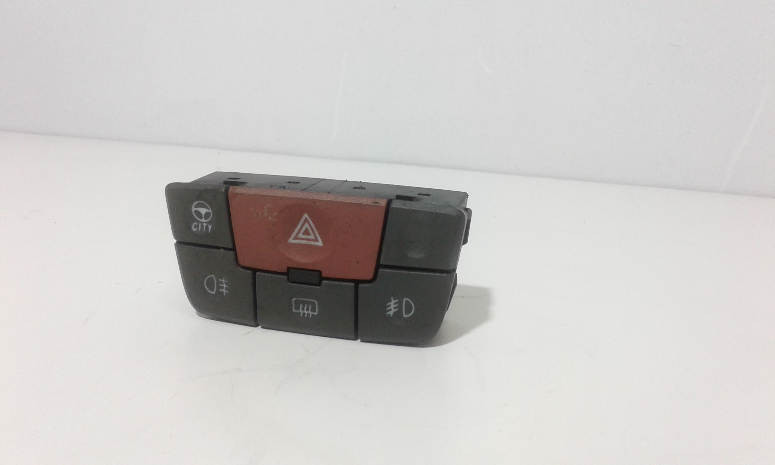 Pulsante luci di emergenza FIAT Panda 2 Serie