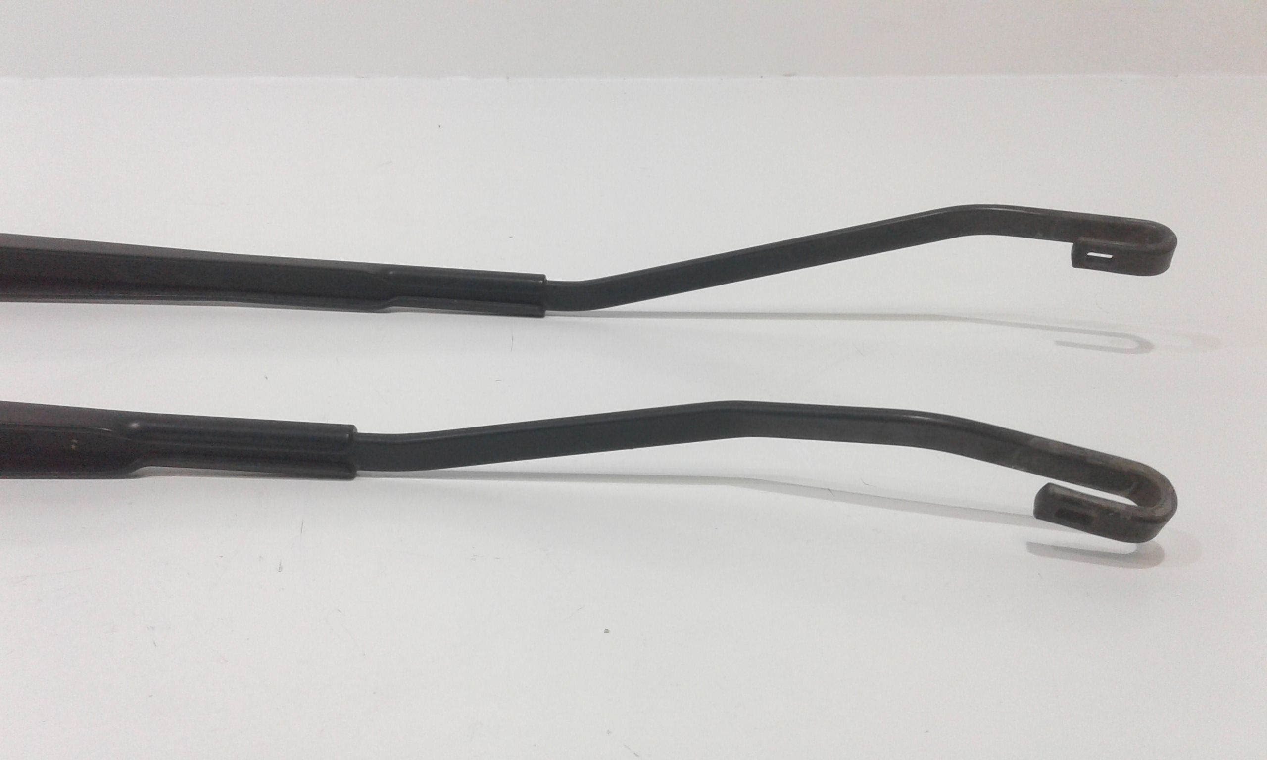 Bracci Tergi ant. TOYOTA Avensis S. Wagon 2 Serie