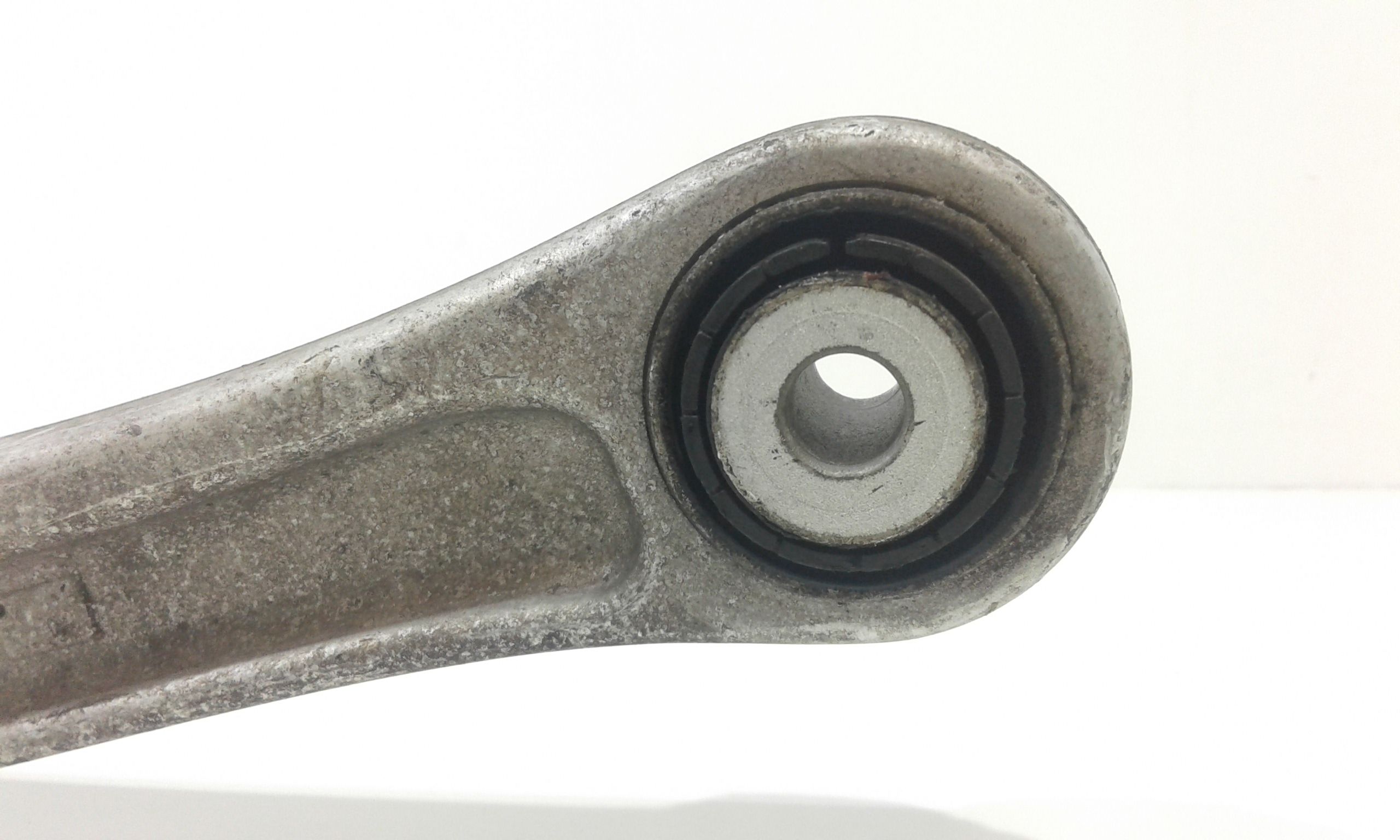 Braccio oscillante assale posteriore DX AUDI Q7 1 Serie