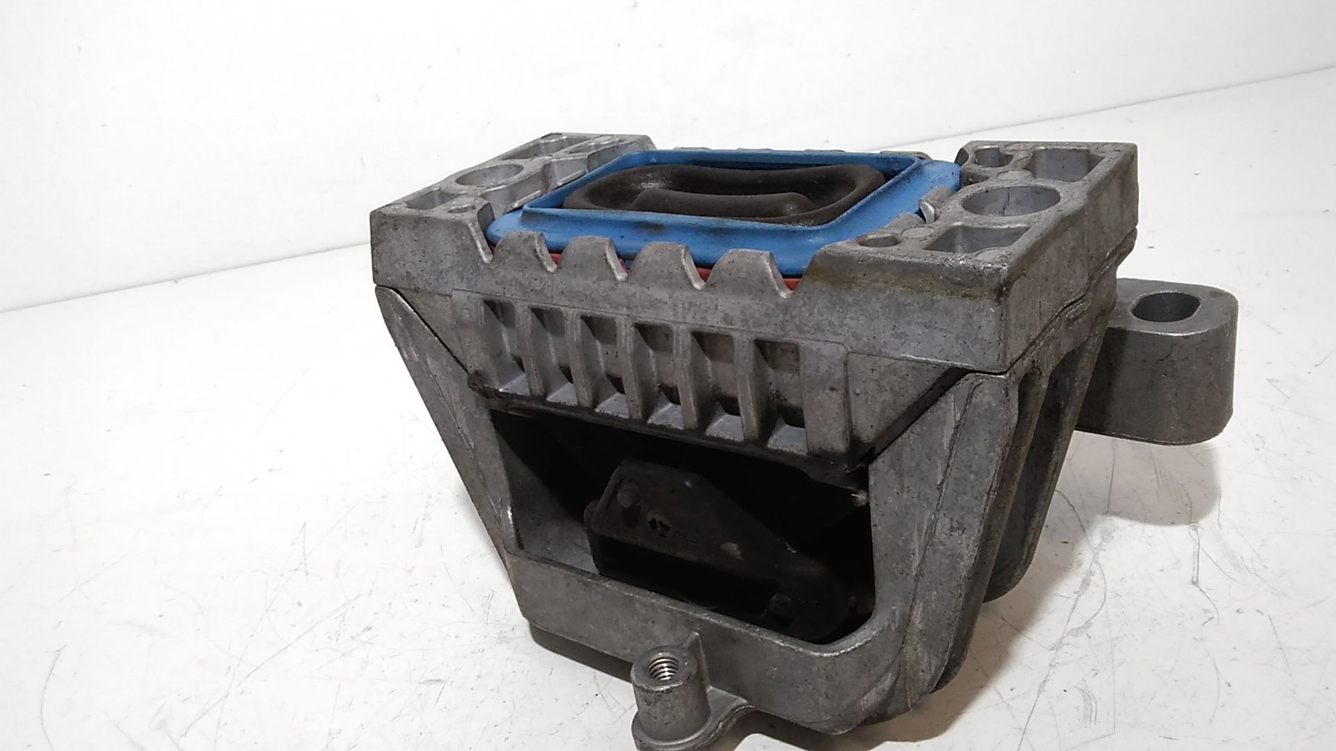 Supporto motore VOLKSWAGEN Golf 5 Plus (04>08)