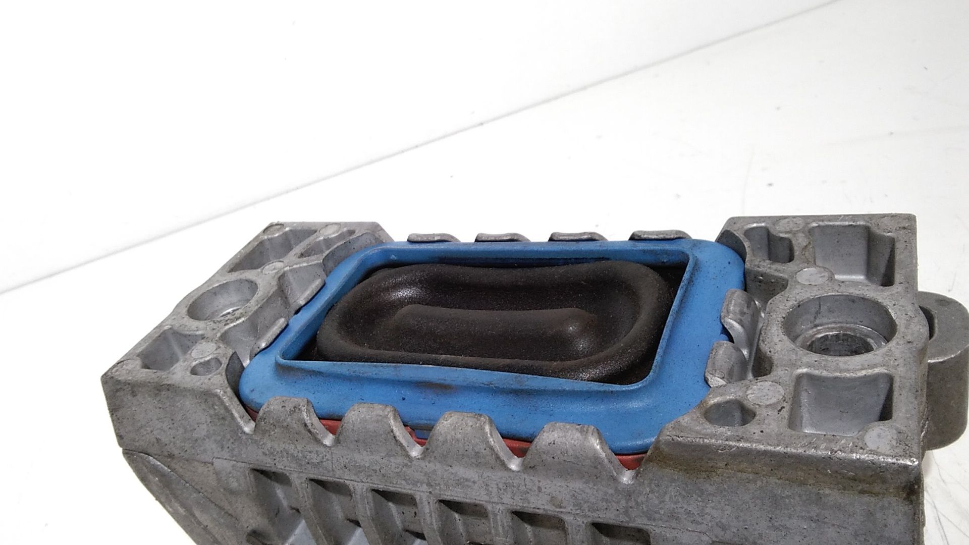 Supporto motore VOLKSWAGEN Golf 5 Plus (04>08)