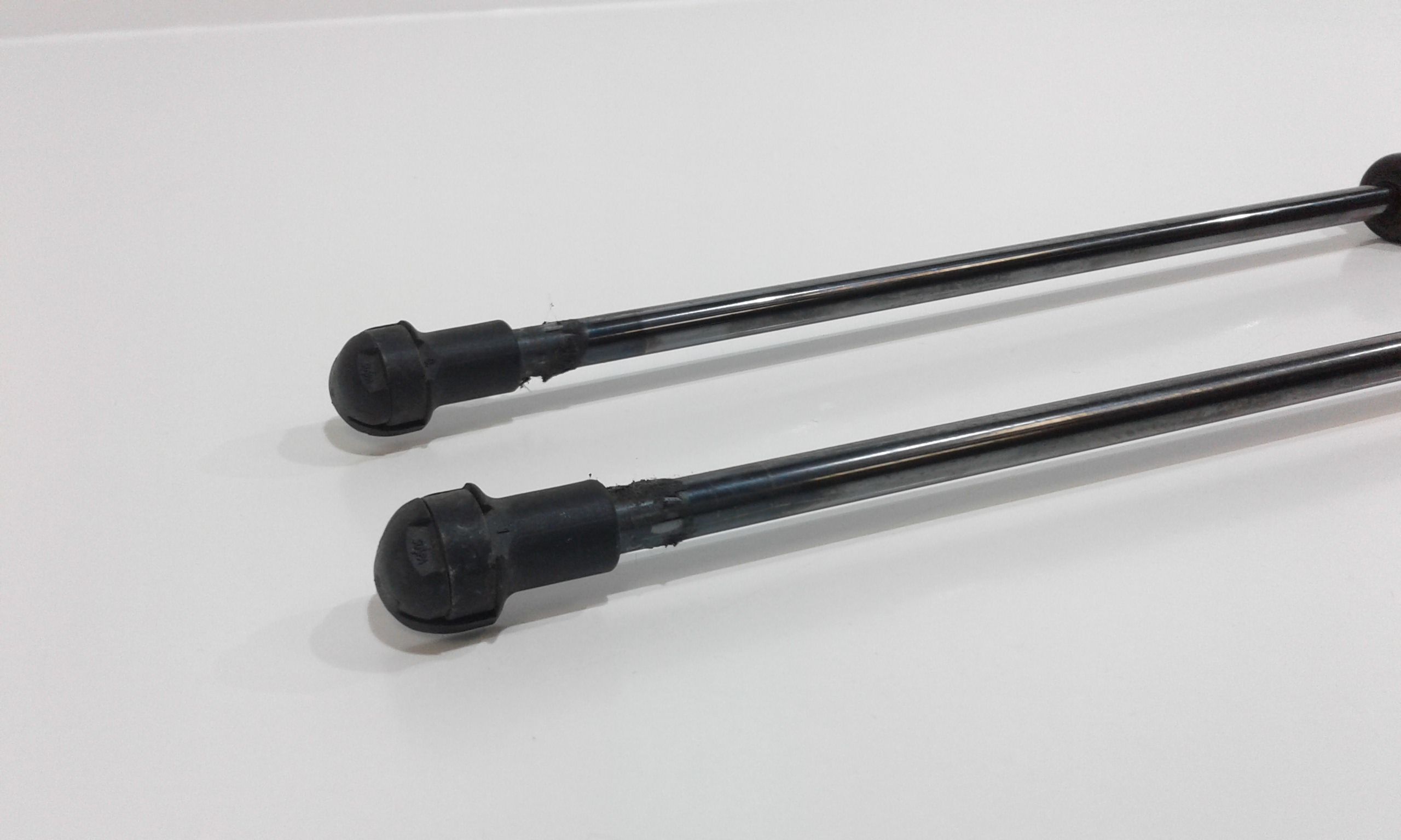 Pistoncini cofano Post. NISSAN Qashqai Serie