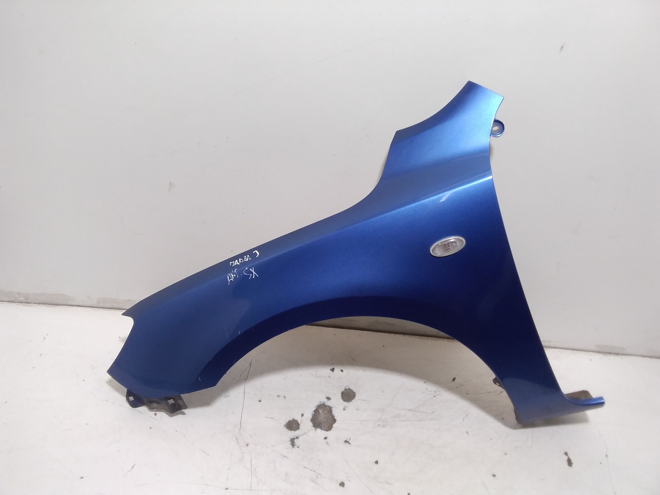 Parafango Anteriore Sinistro MAZDA 3 Berlina 1 Serie