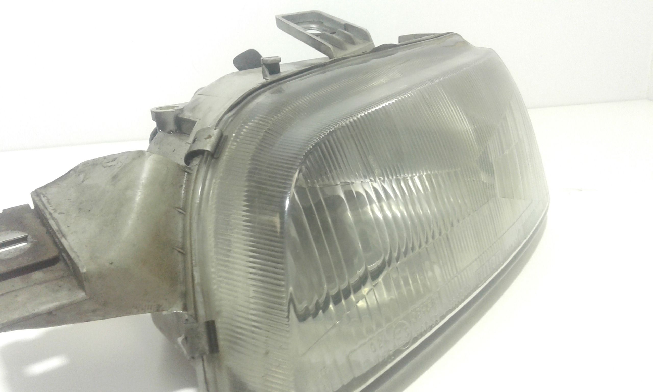 Faro anteriore Sinistro Guida FIAT Punto Berlina 3P