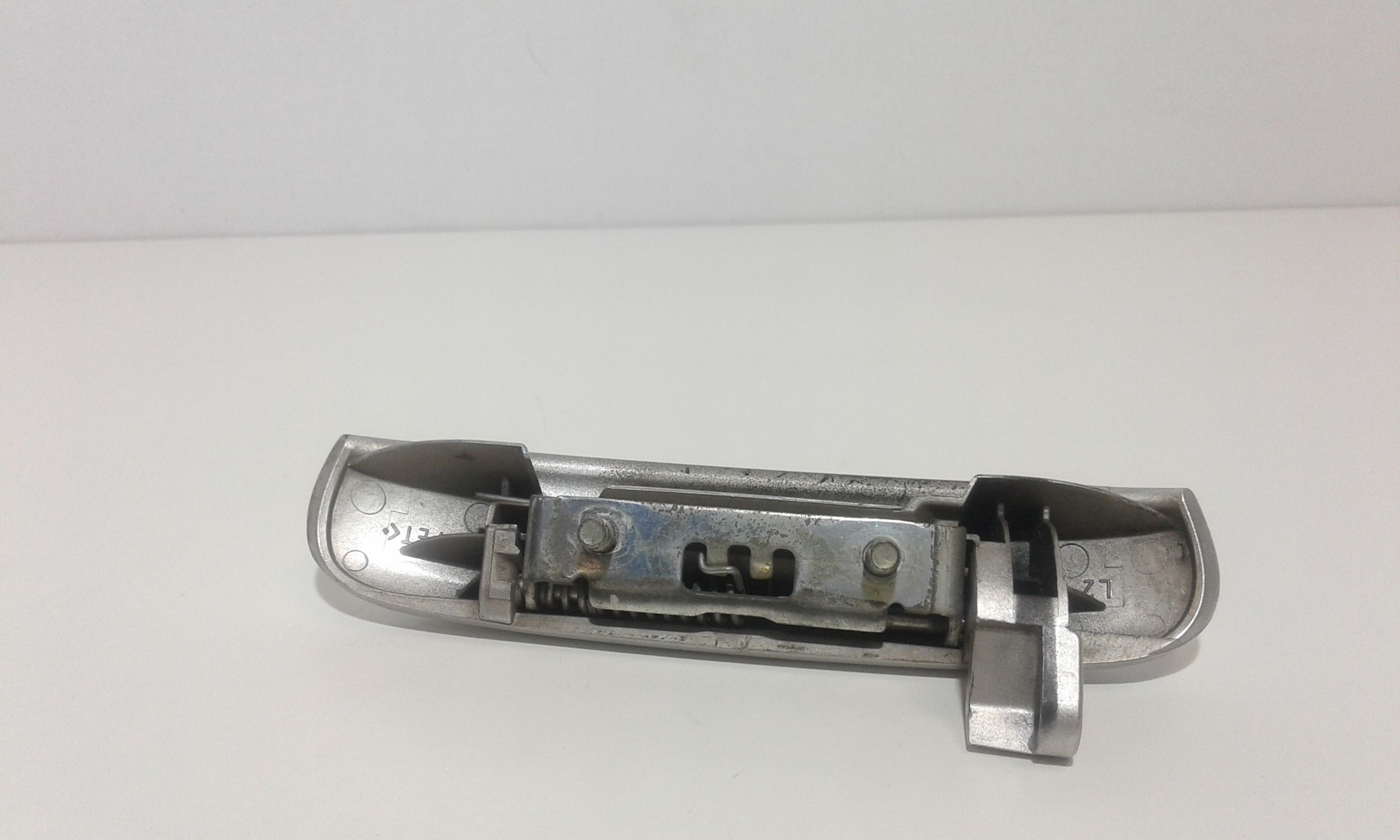 Maniglia esterna Anteriore Sinistra MITSUBISHI Colt Serie 3P