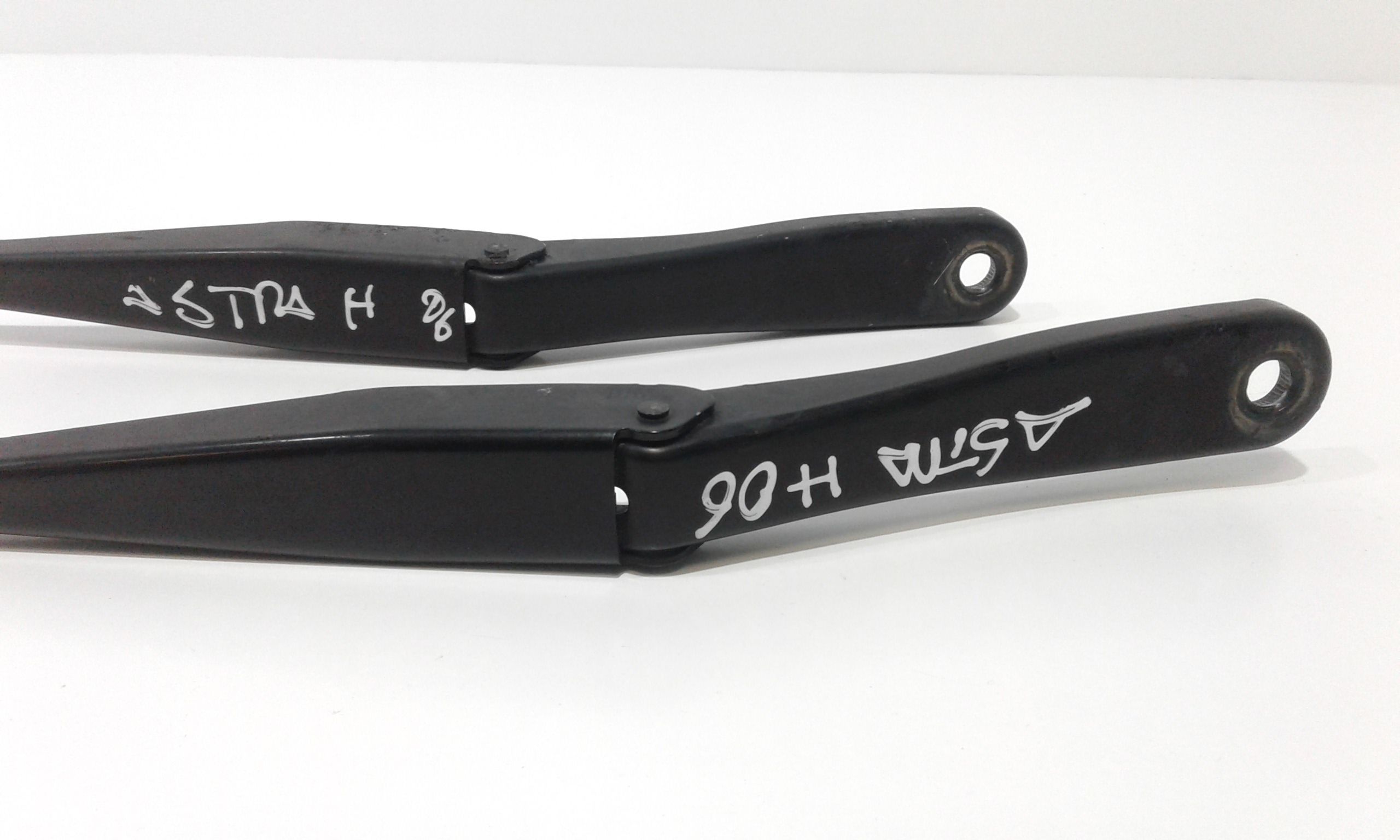 Bracci Tergi ant. OPEL Astra H Berlina