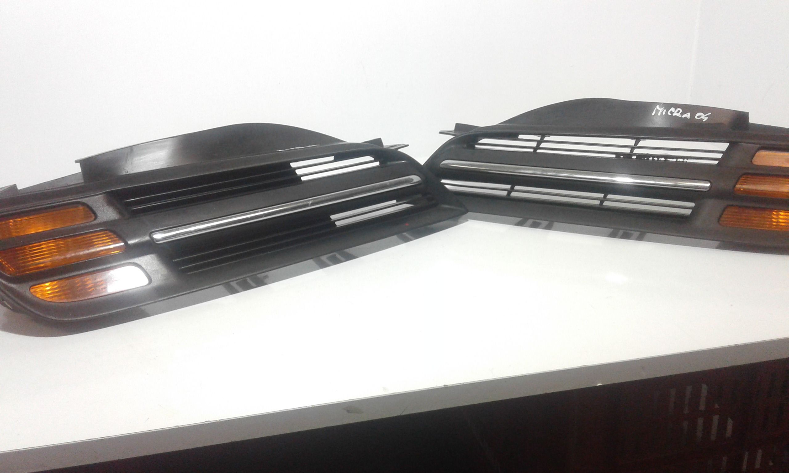 Mascherina anteriore NISSAN Micra 4 Serie