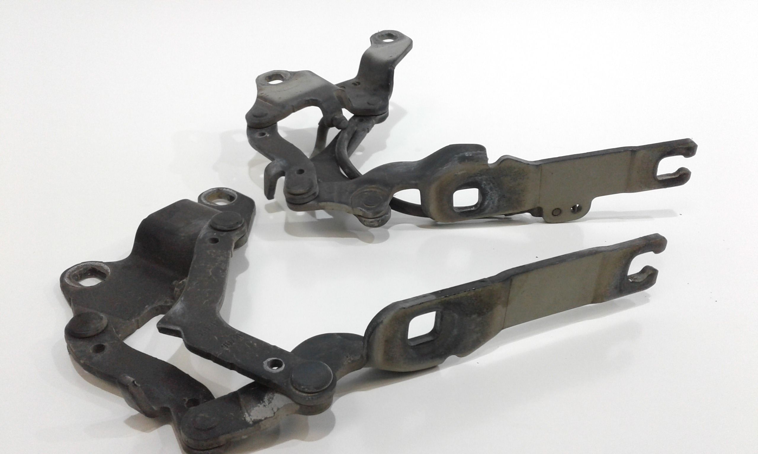 Cerniere cofano anteriore dx e sx BMW Serie 3 E90 Berlina