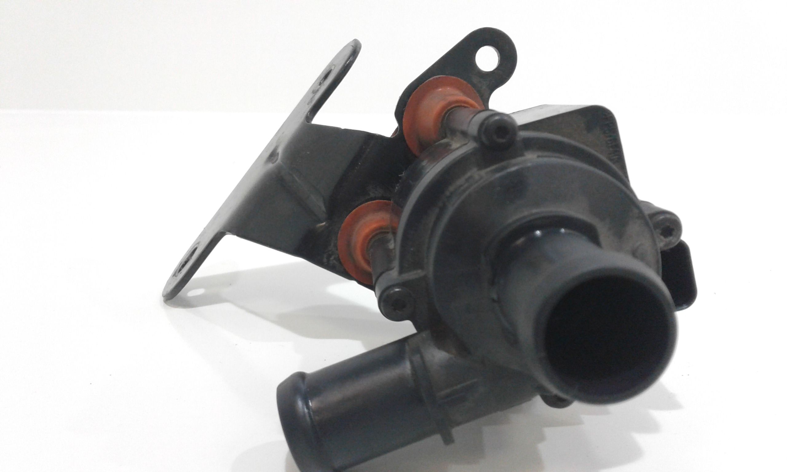 Pompa acqua ausiliaria PORSCHE Macan Serie S