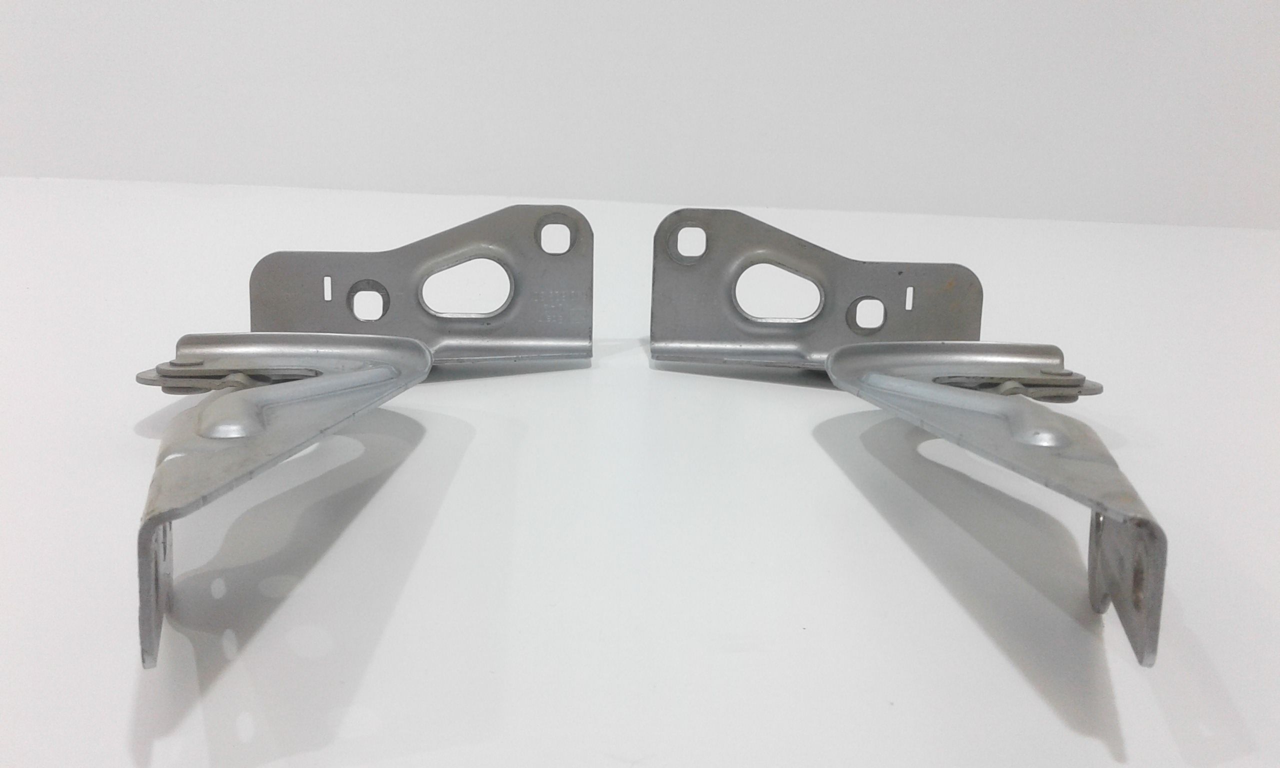 Cerniere cofano anteriore dx e sx SEAT Ibiza 7 Serie