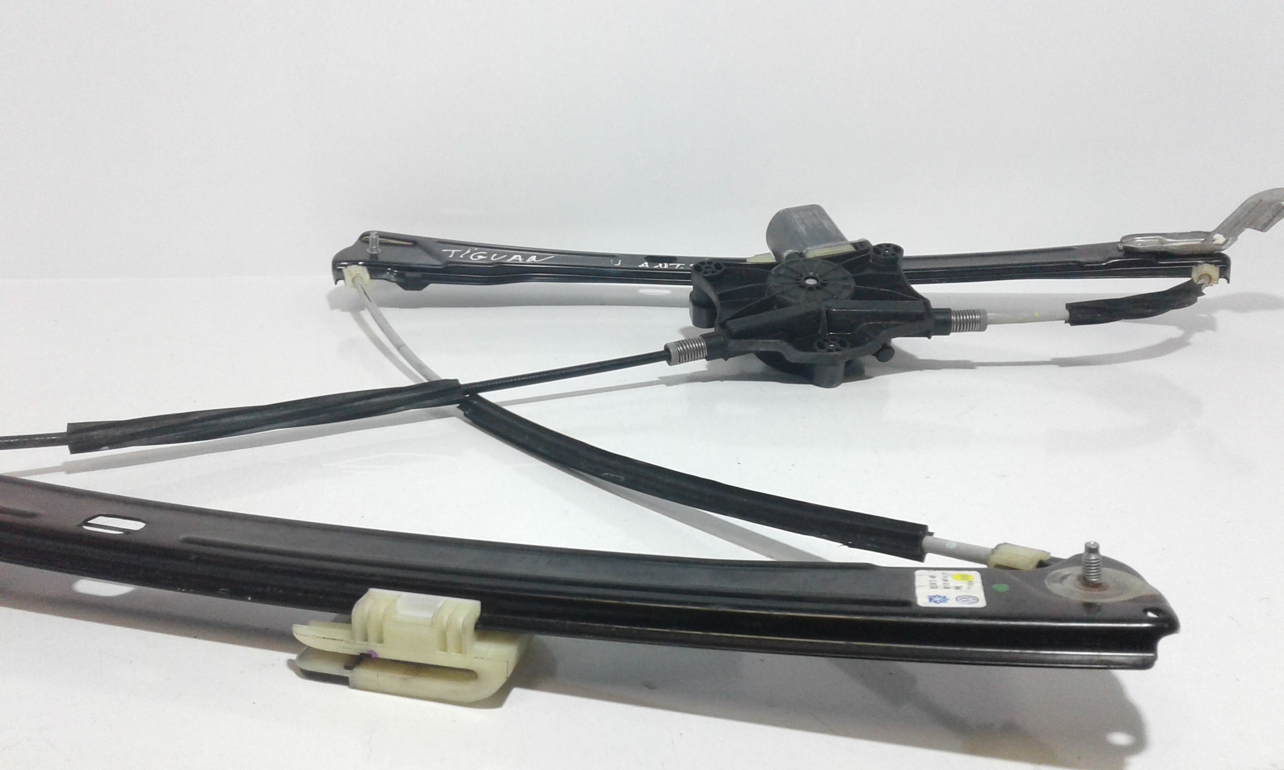 Cremagliera anteriore sinistra Guida VOLKSWAGEN Tiguan Serie