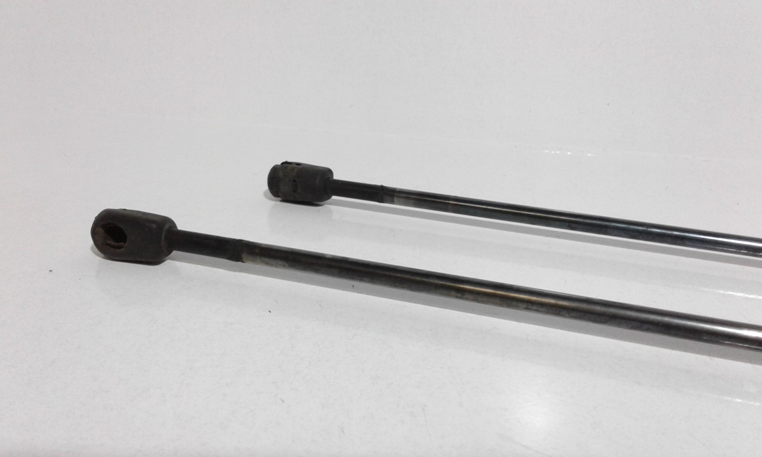 Pistoncini cofano Post. FORD Mondeo Berlina 3 Serie