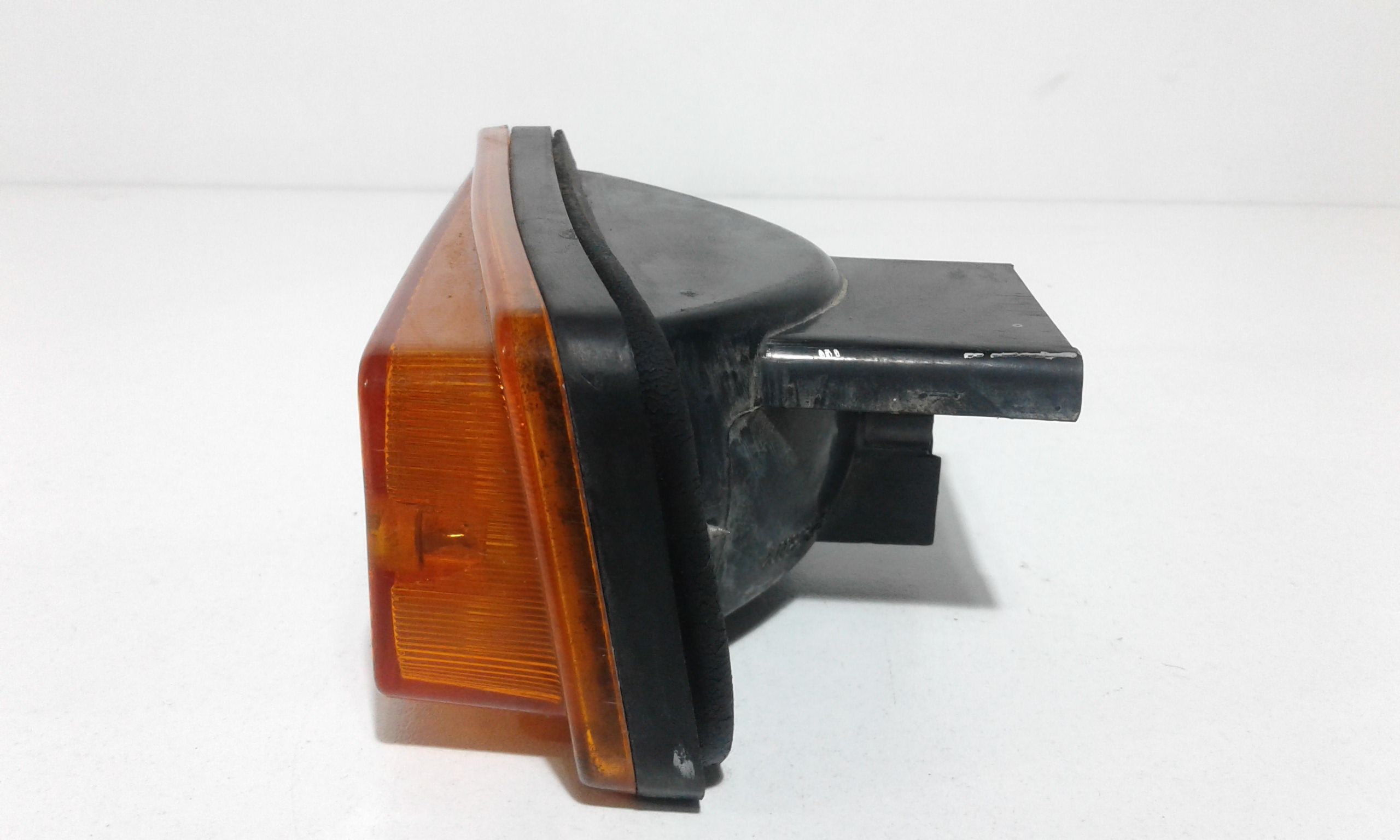 Freccia fanalino ant SX lato guida FIAT 126 1 Serie