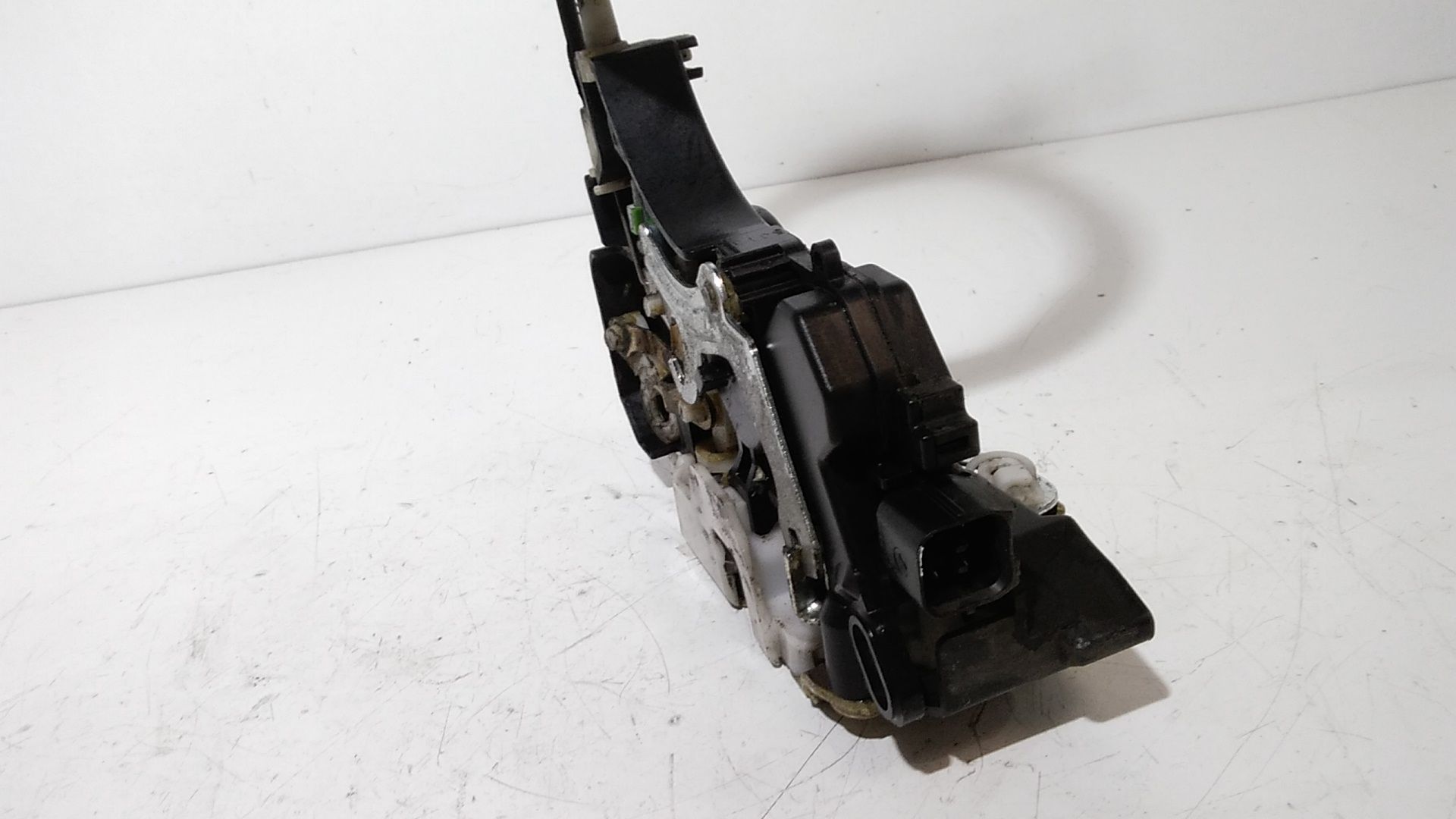 Serratura Anteriore Sinistra MITSUBISHI Colt Serie 3P (CZ)