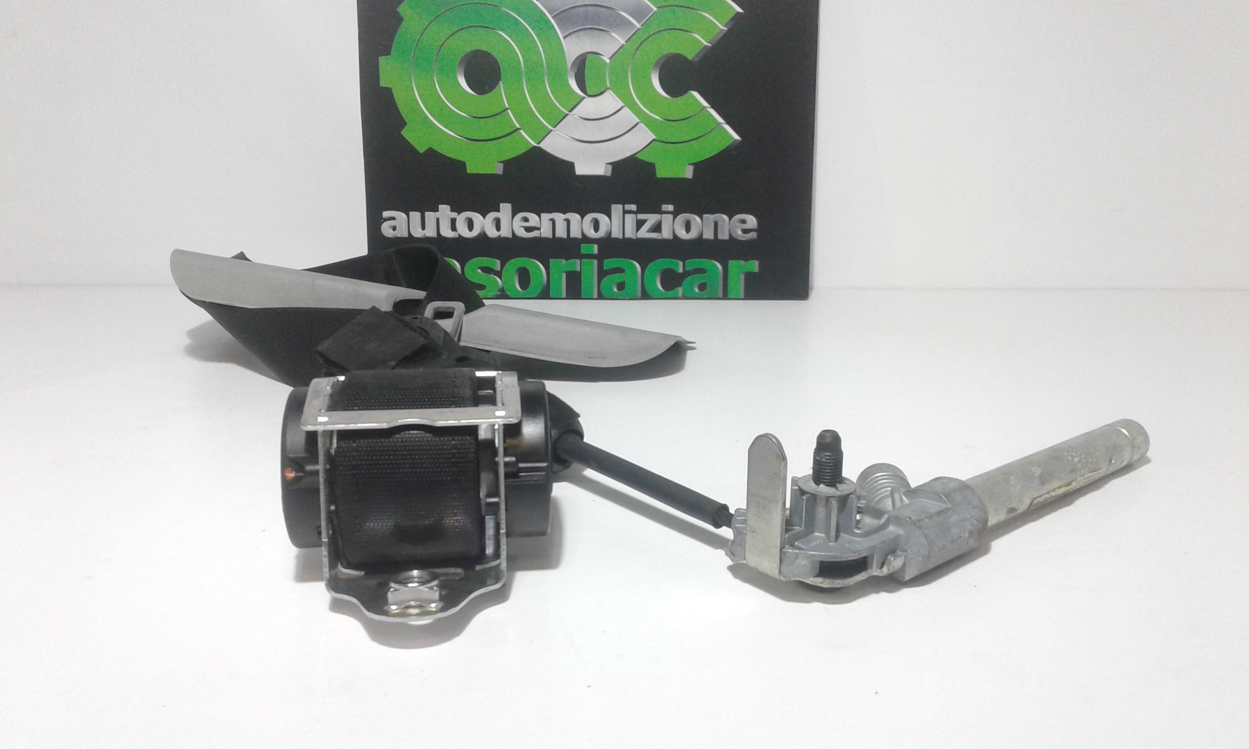 Cintura di sicurezza Posteriore DX passeggero con pretension OPEL Corsa D 5P 1 Serie