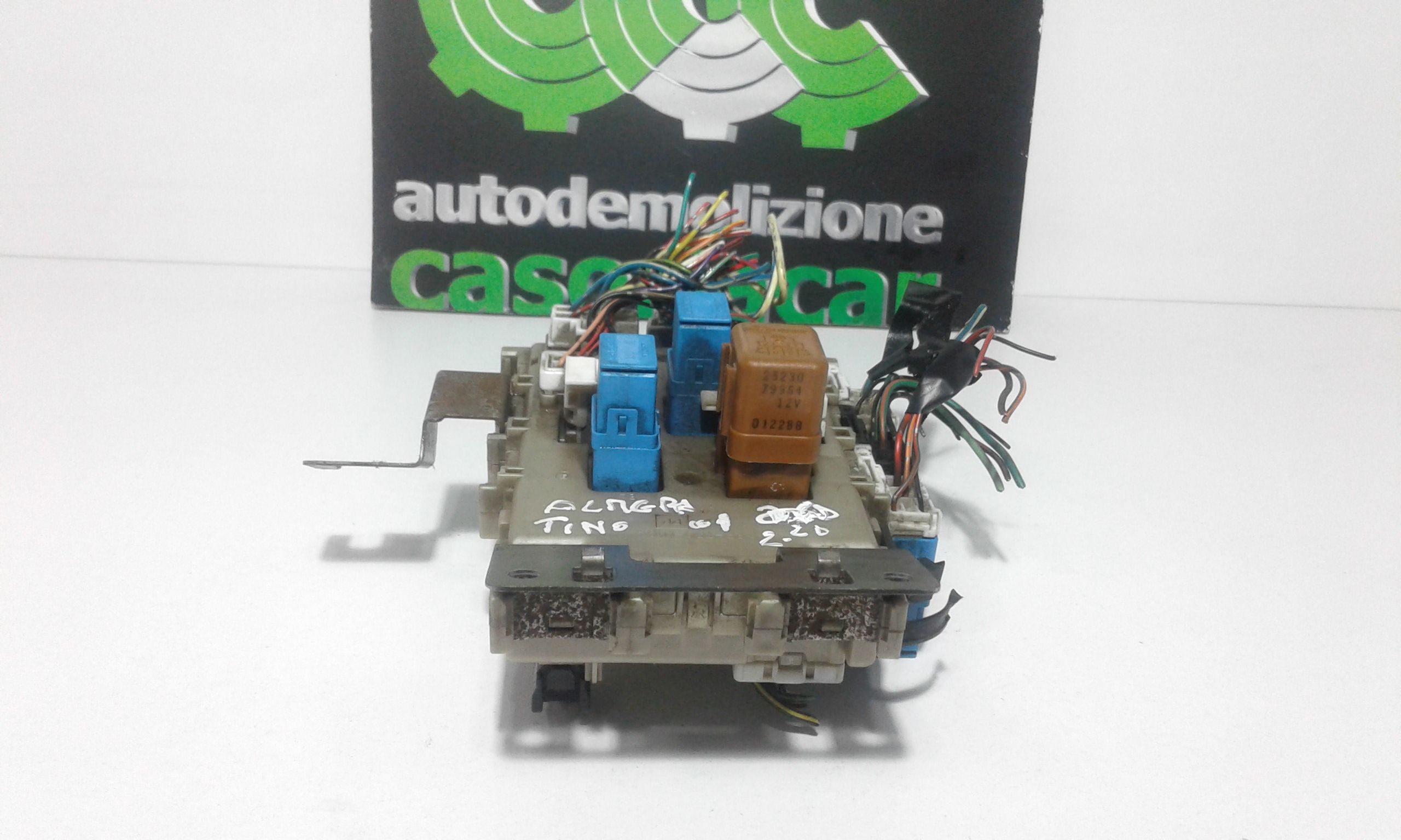 Centralina porta fusibili NISSAN Almera Tino