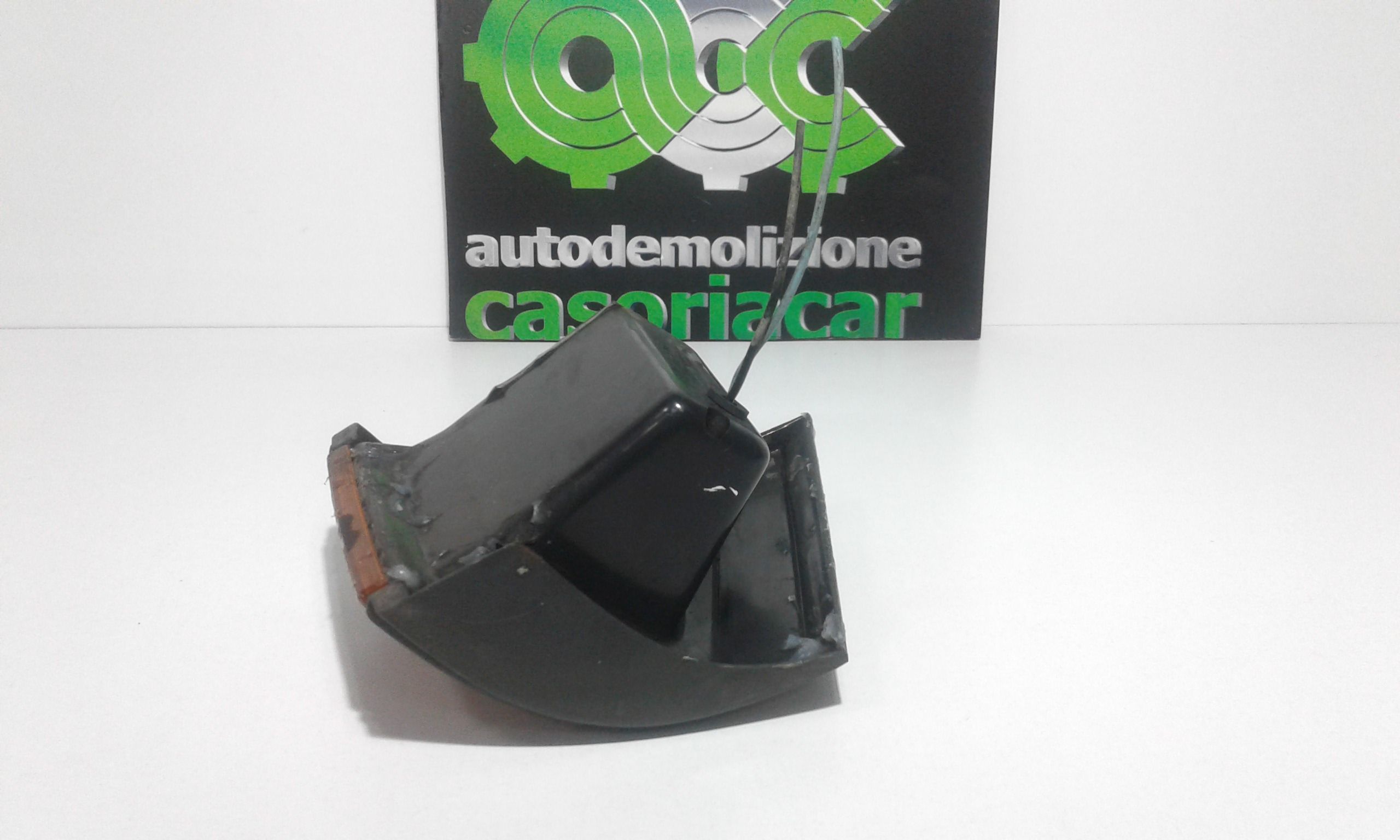 Freccia fanalino ant SX lato guida FIAT 127 Serie