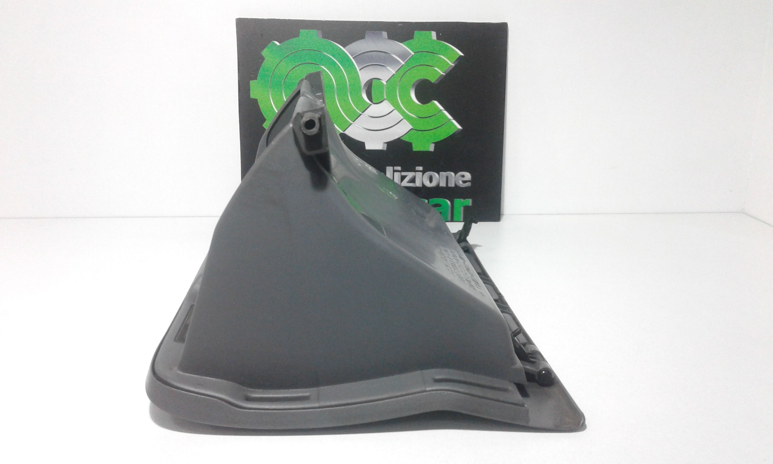 Cassetto porta oggetti TOYOTA Rav4 2 Serie