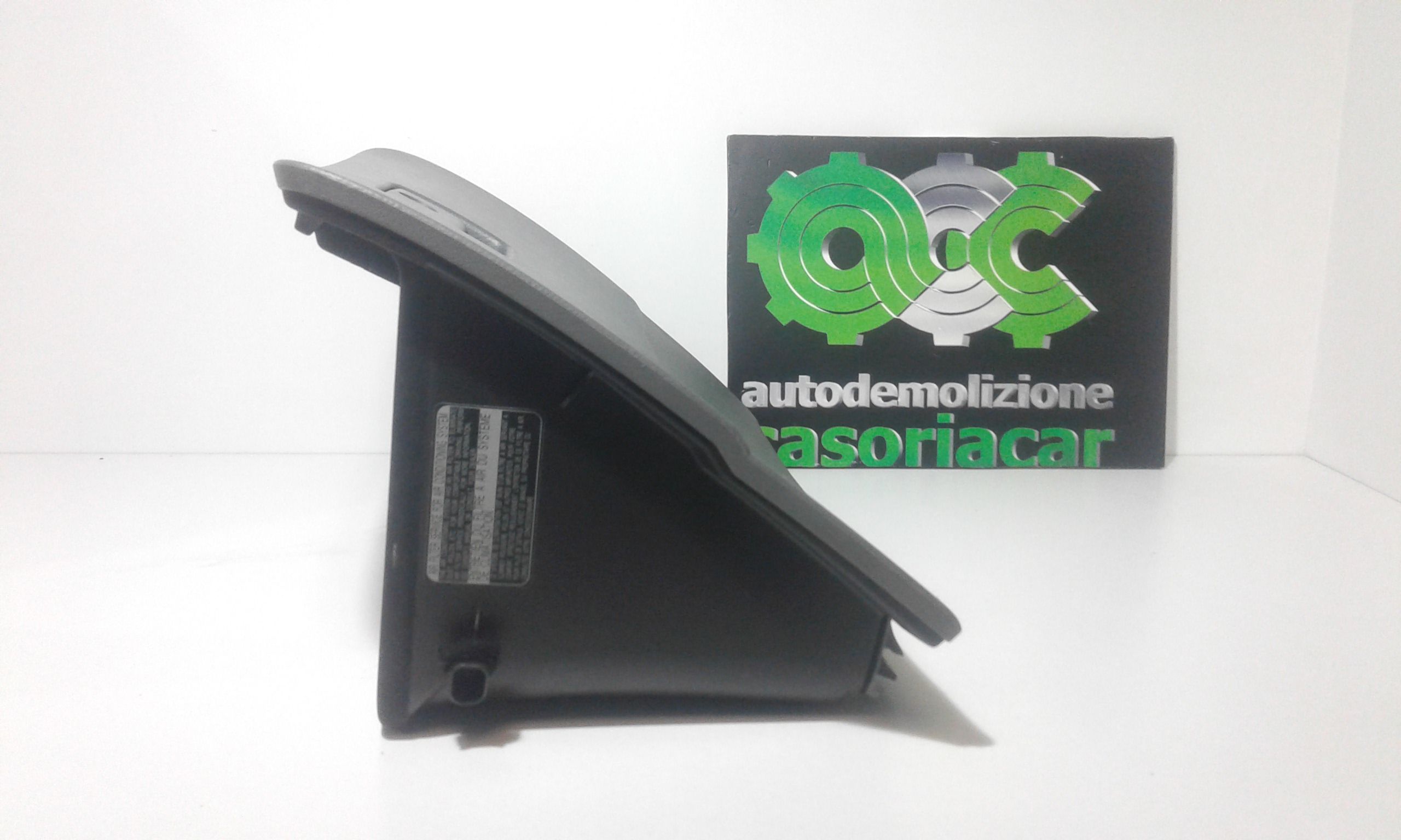 Cassetto porta oggetti TOYOTA Avensis Berlina 1 Serie