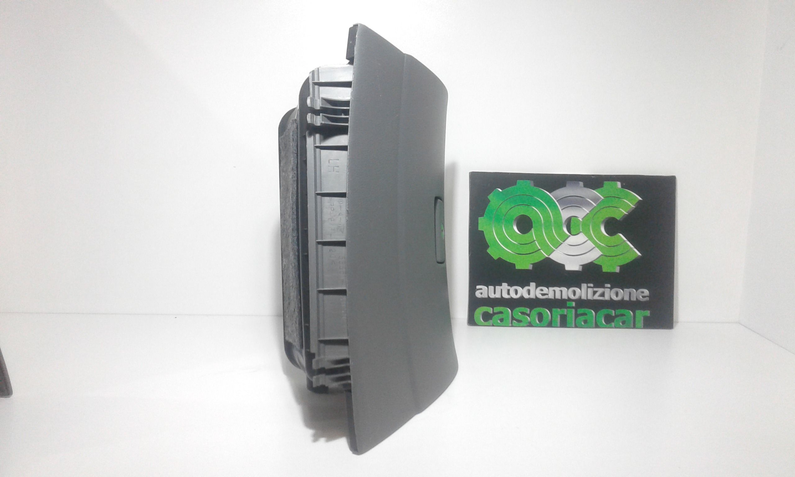 Cassetto porta oggetti TOYOTA Avensis Berlina 1 Serie