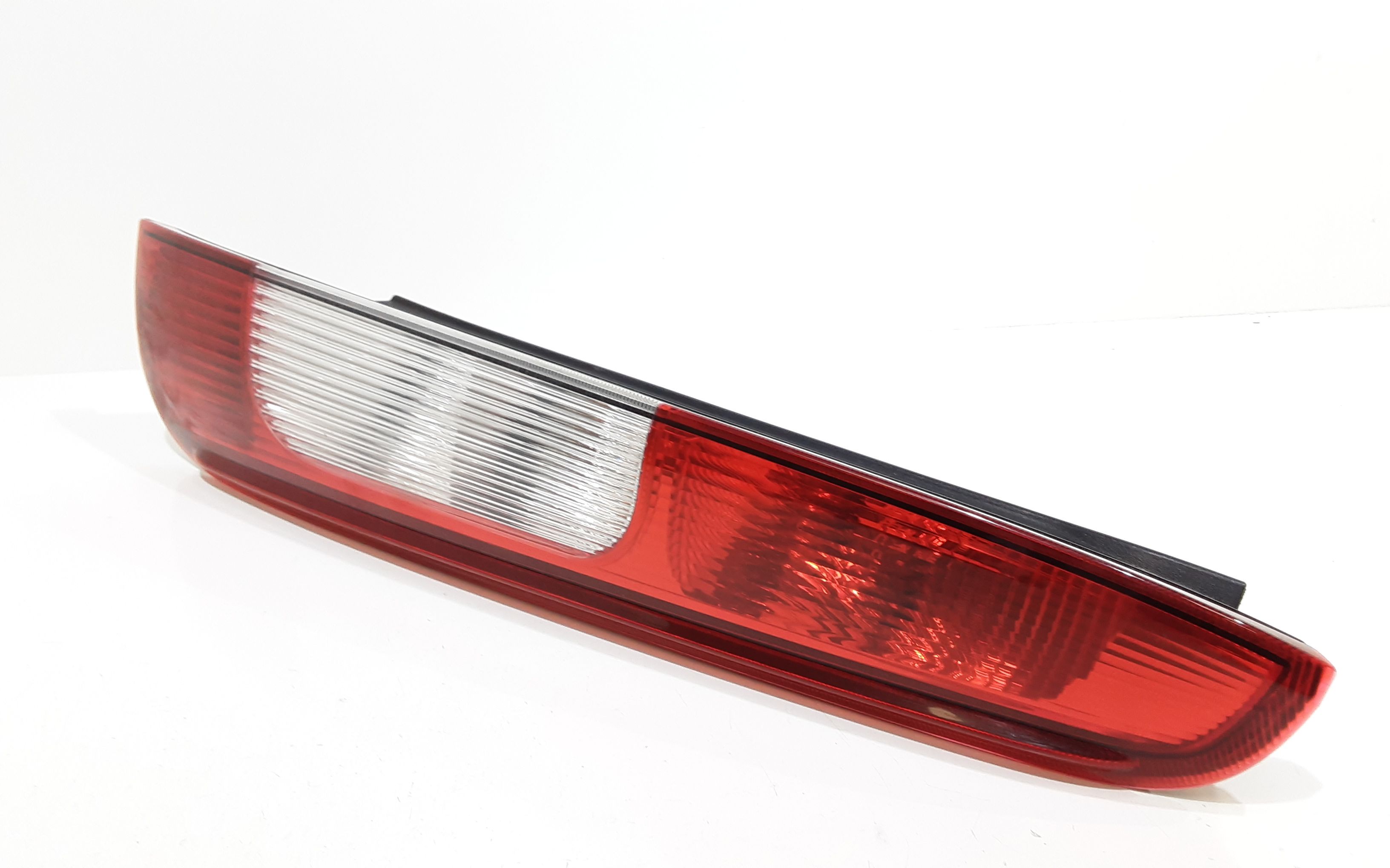 Stop fanale posteriore Destro Passeggero FORD C - Max Serie (03>07)