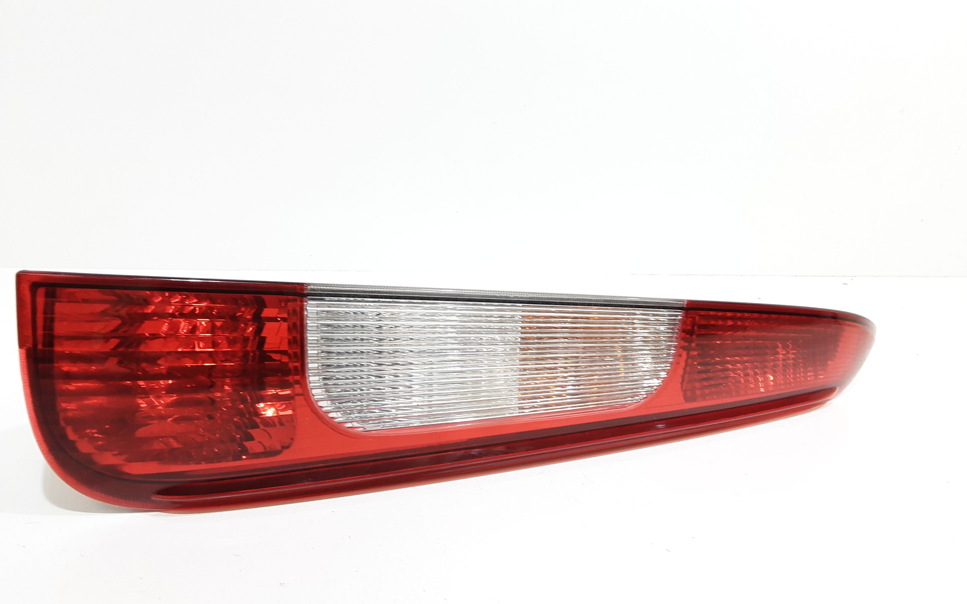 Stop fanale posteriore Destro Passeggero FORD C - Max Serie (03>07)