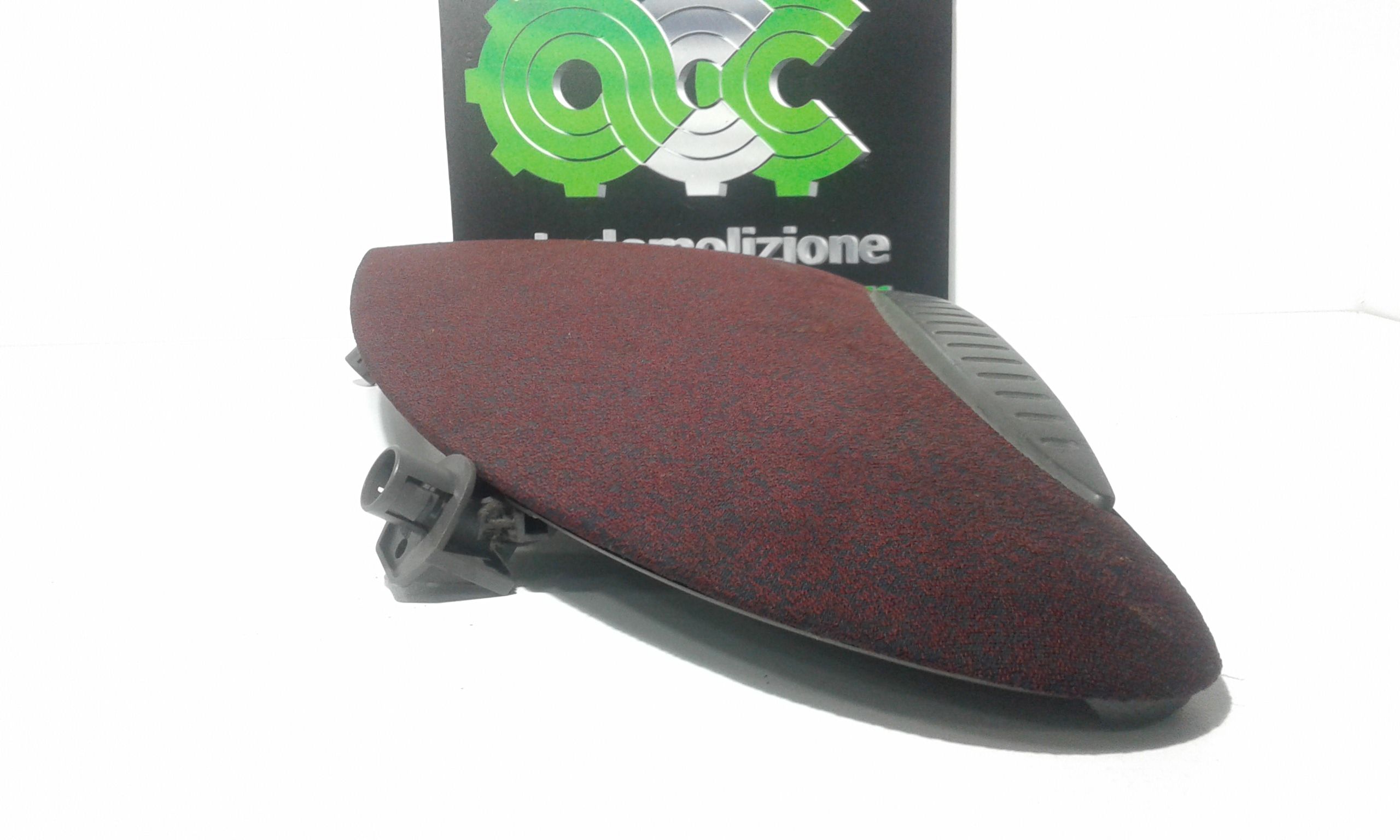 Sportellino porta oggetti