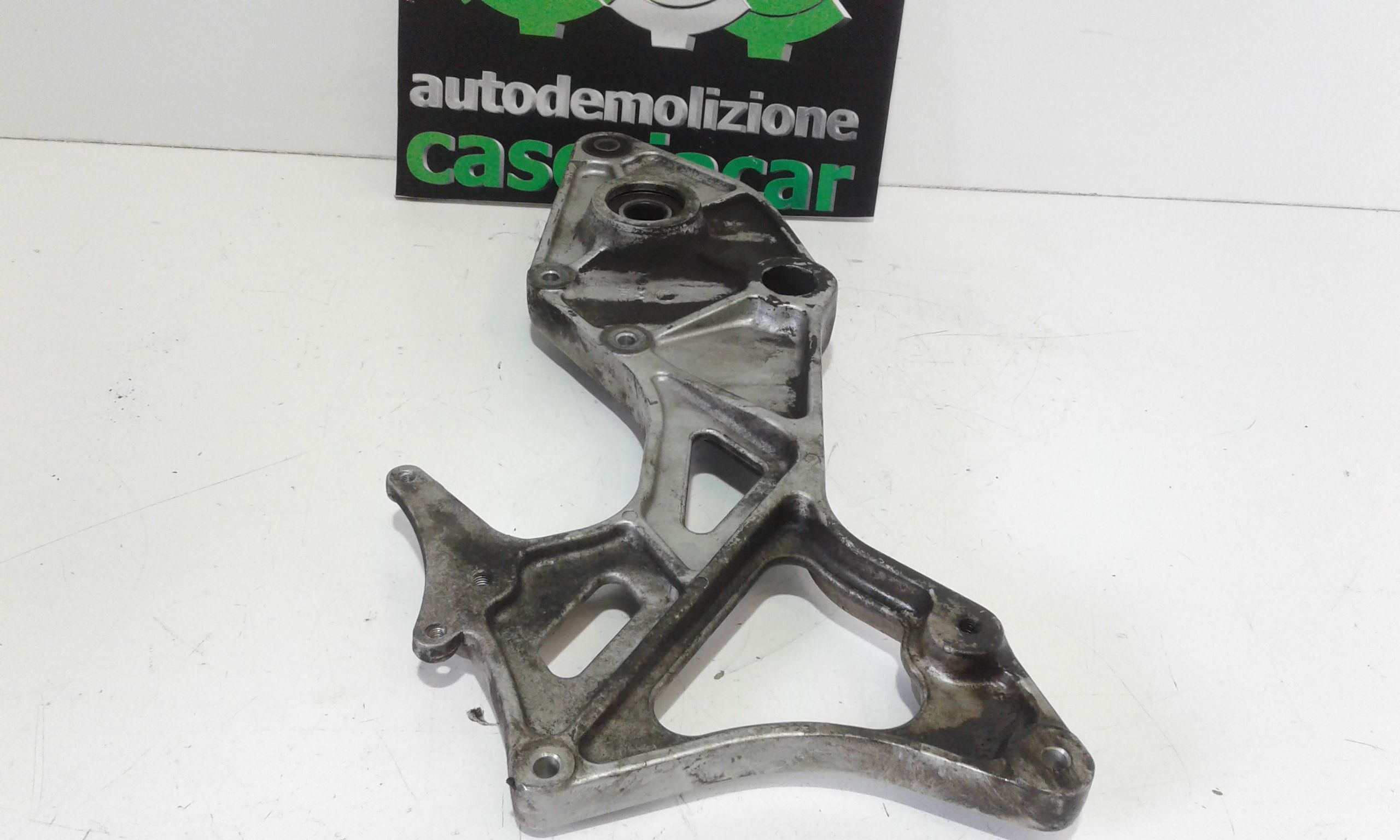 Staffa supporto marmitta Kymco People 250