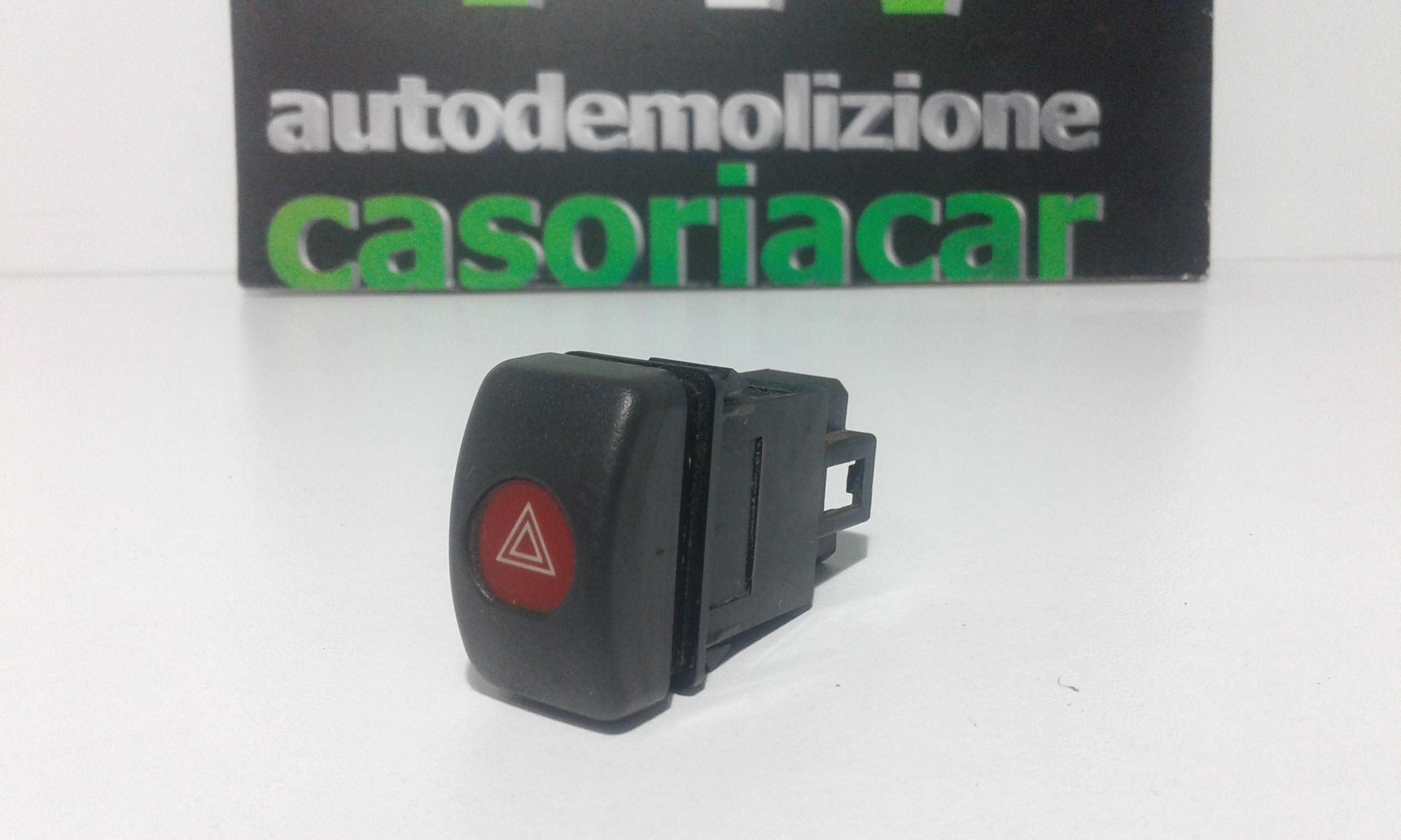 Pulsante luci di emergenza ISUZU NQR 175/75