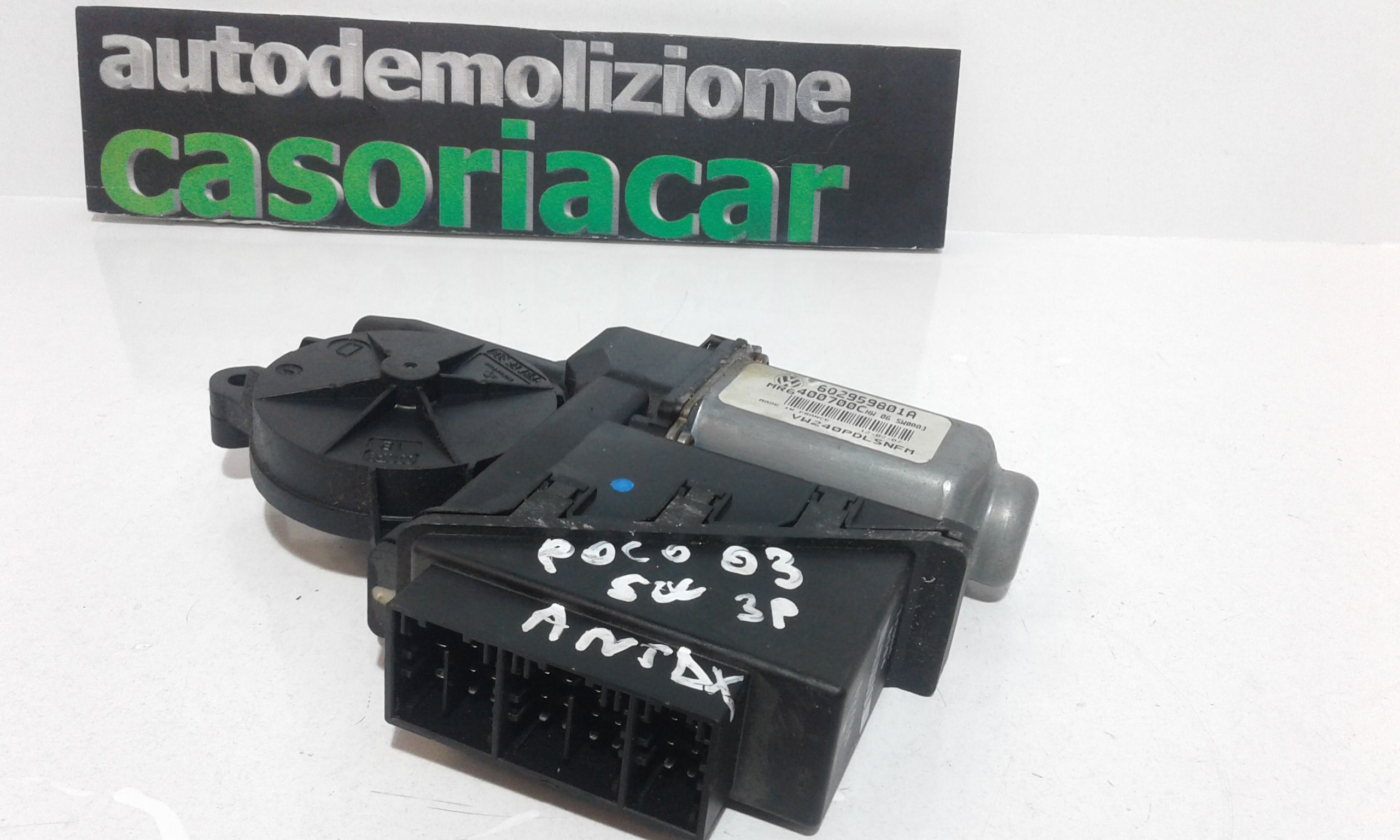 Motorino Alzavetro anteriore destra VOLKSWAGEN Polo 4 Serie