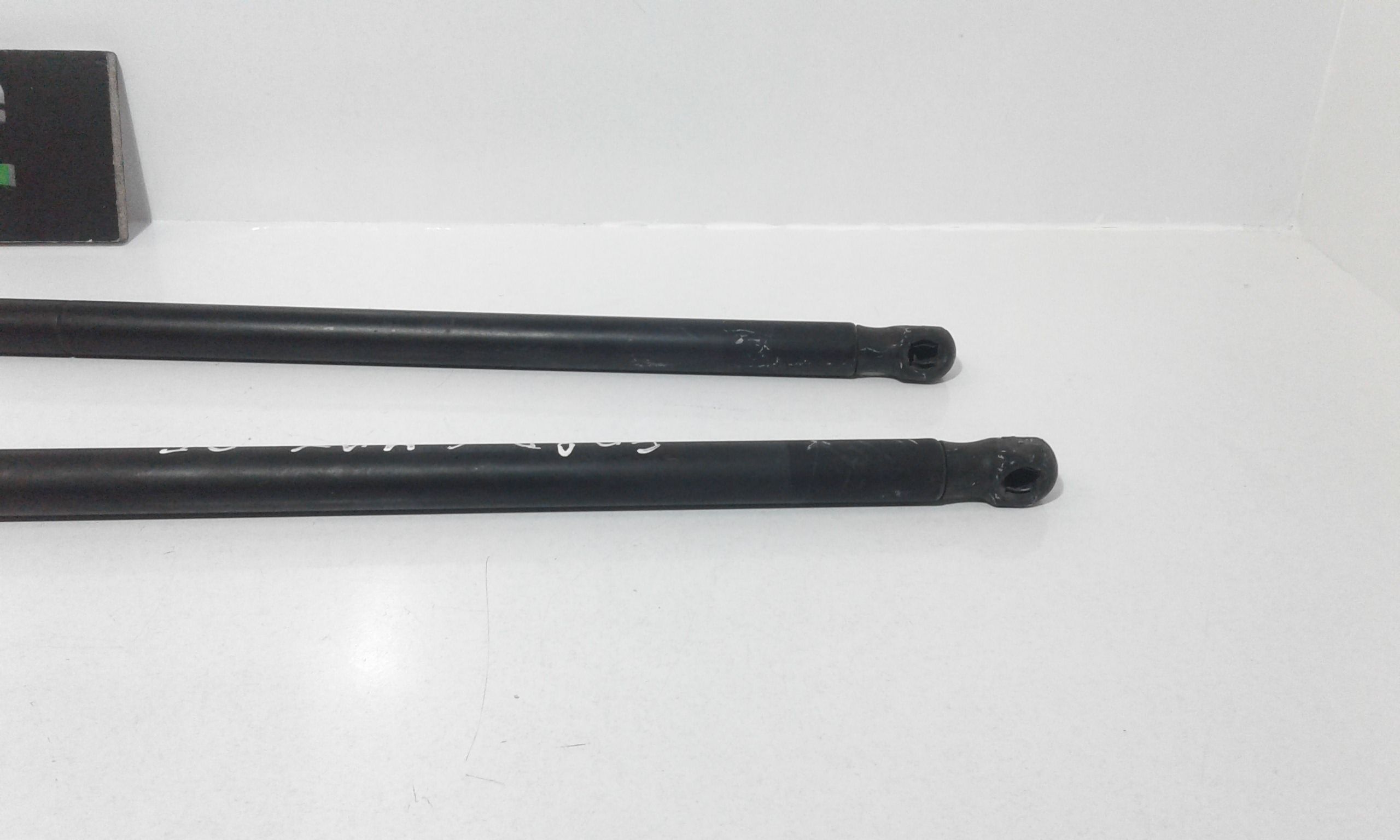 Pistoncini cofano Post. FORD C - Max 1 Serie