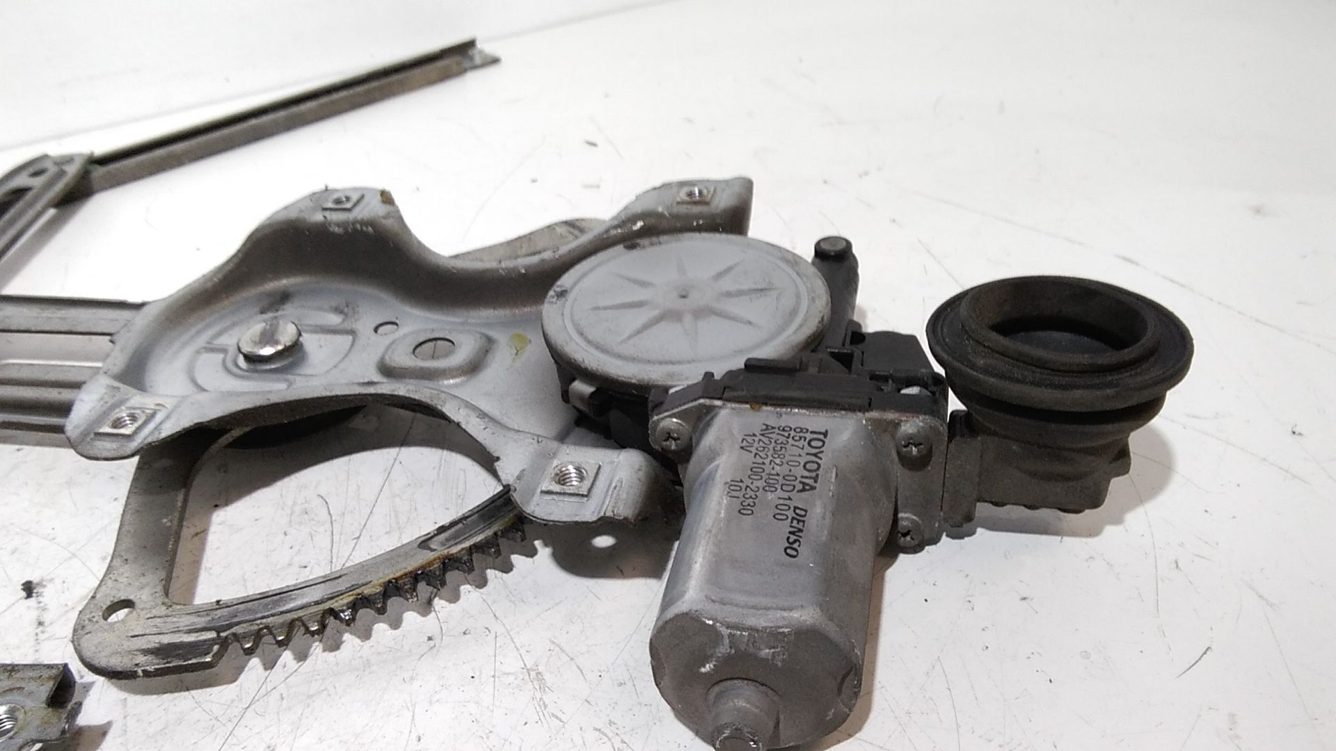 Cremagliera anteriore destra passeggero TOYOTA Yaris 2 Serie