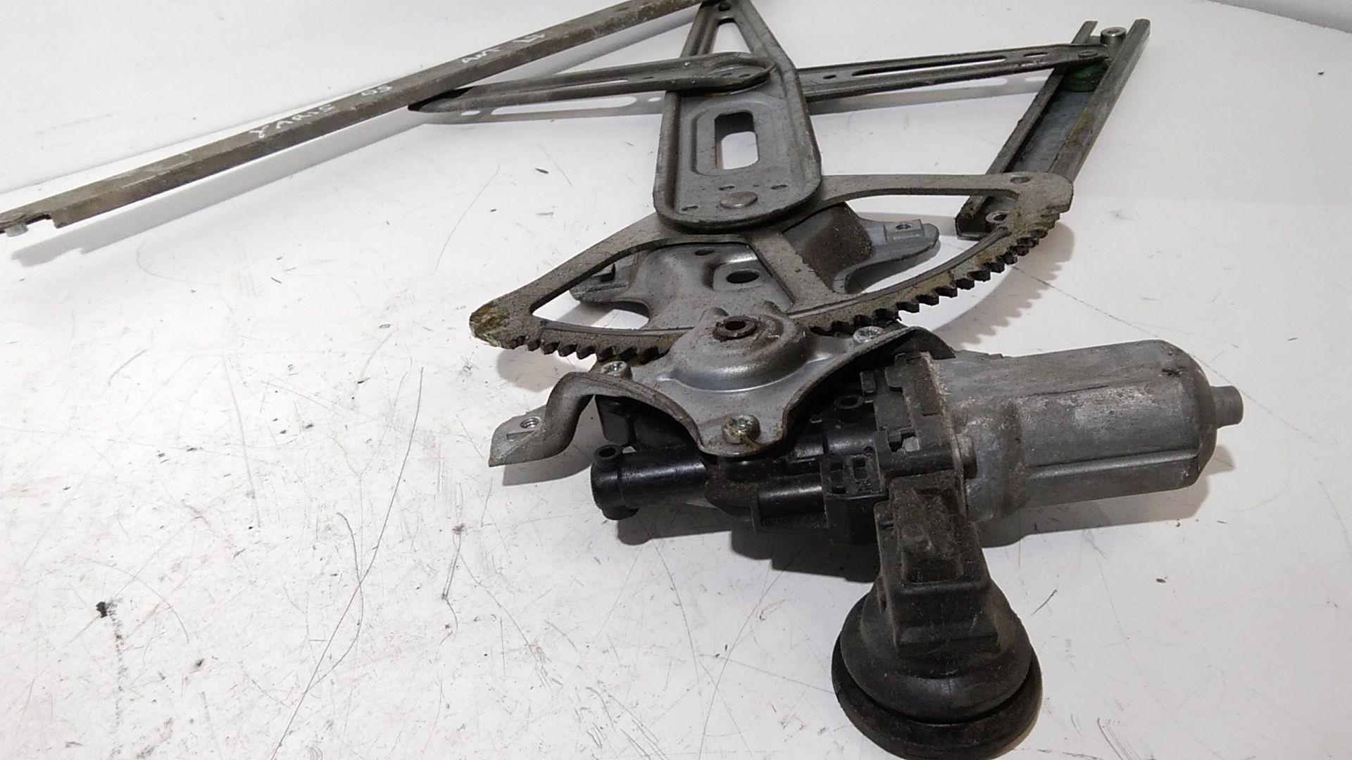 Cremagliera anteriore destra passeggero TOYOTA Yaris 2 Serie