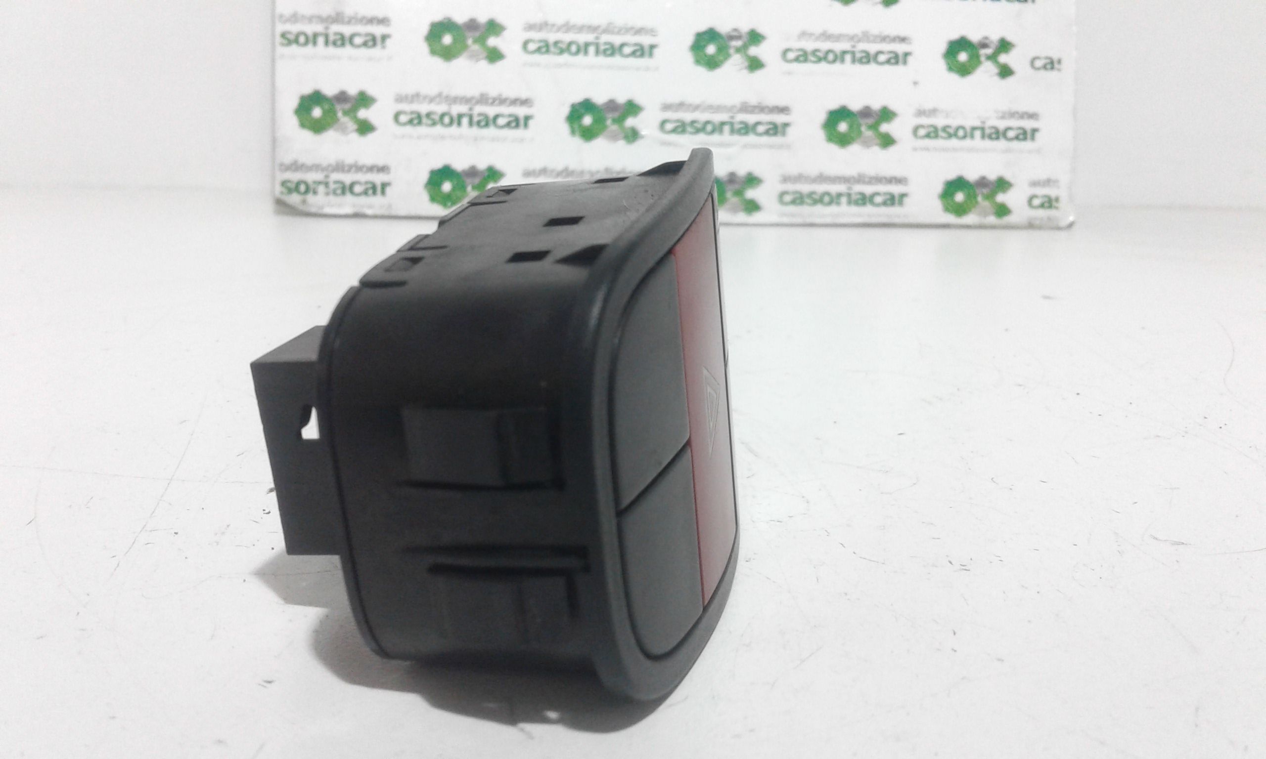 Pulsante luci di emergenza PEUGEOT Bipper 1 Serie