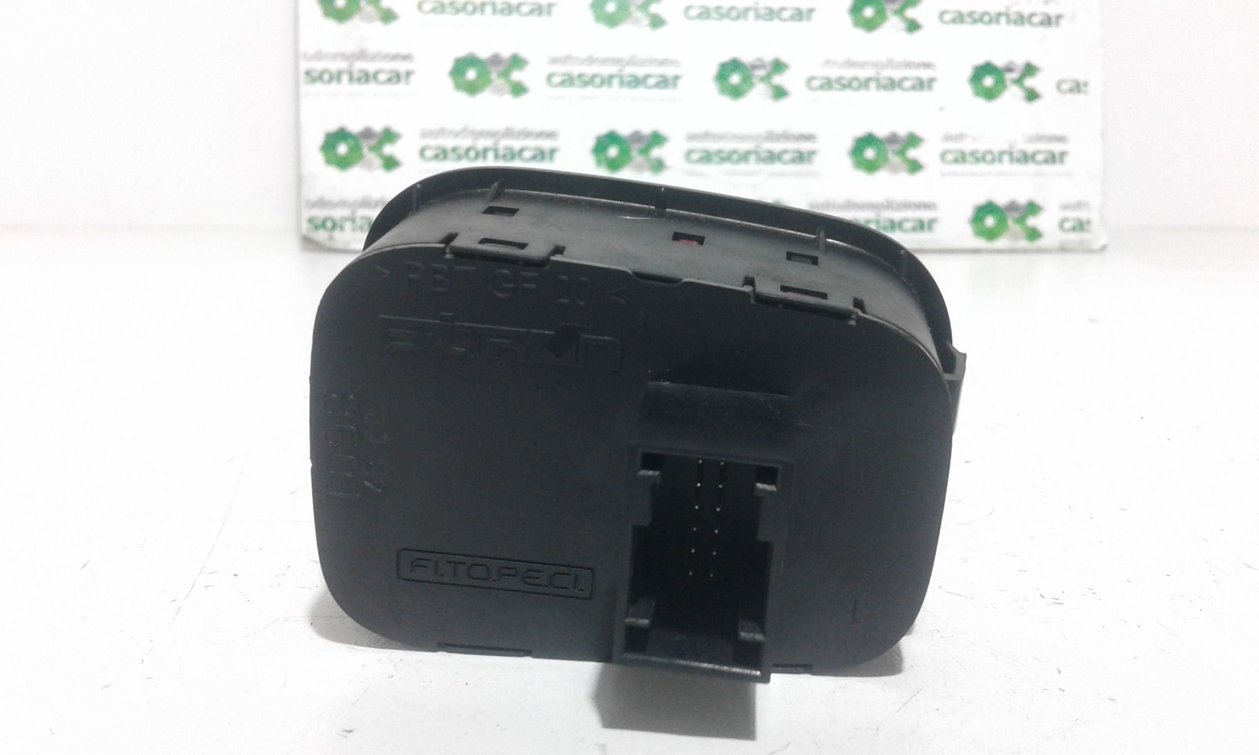 Pulsante luci di emergenza PEUGEOT Bipper 1 Serie