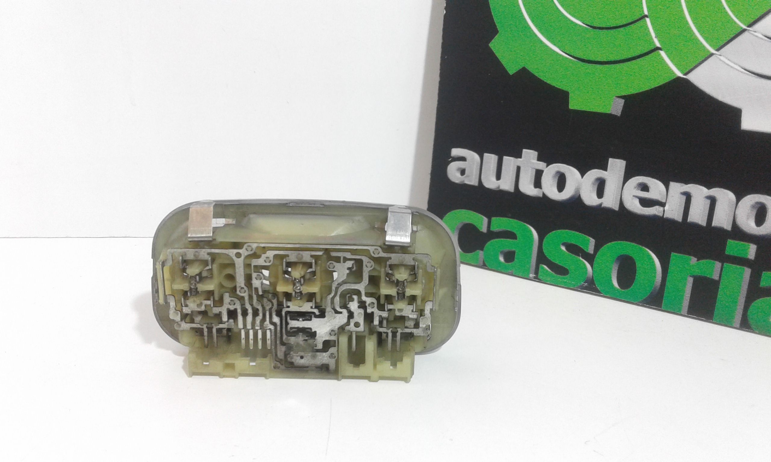 Luce di cortesia anteriore PEUGEOT Partner 3 Serie