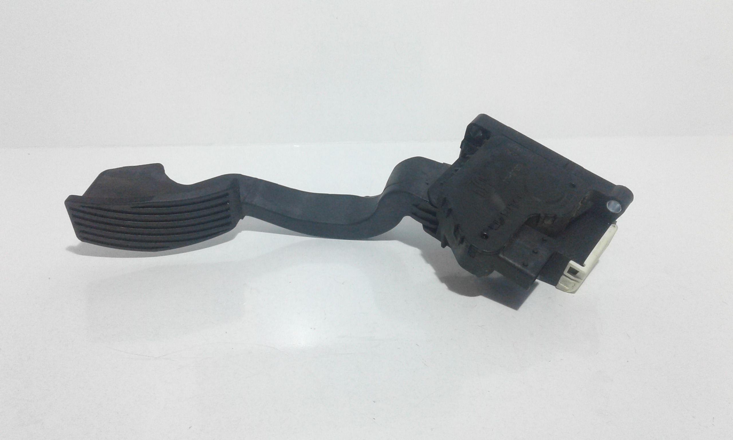 Pedale acceleratore OPEL Corsa D 3P 1 Serie