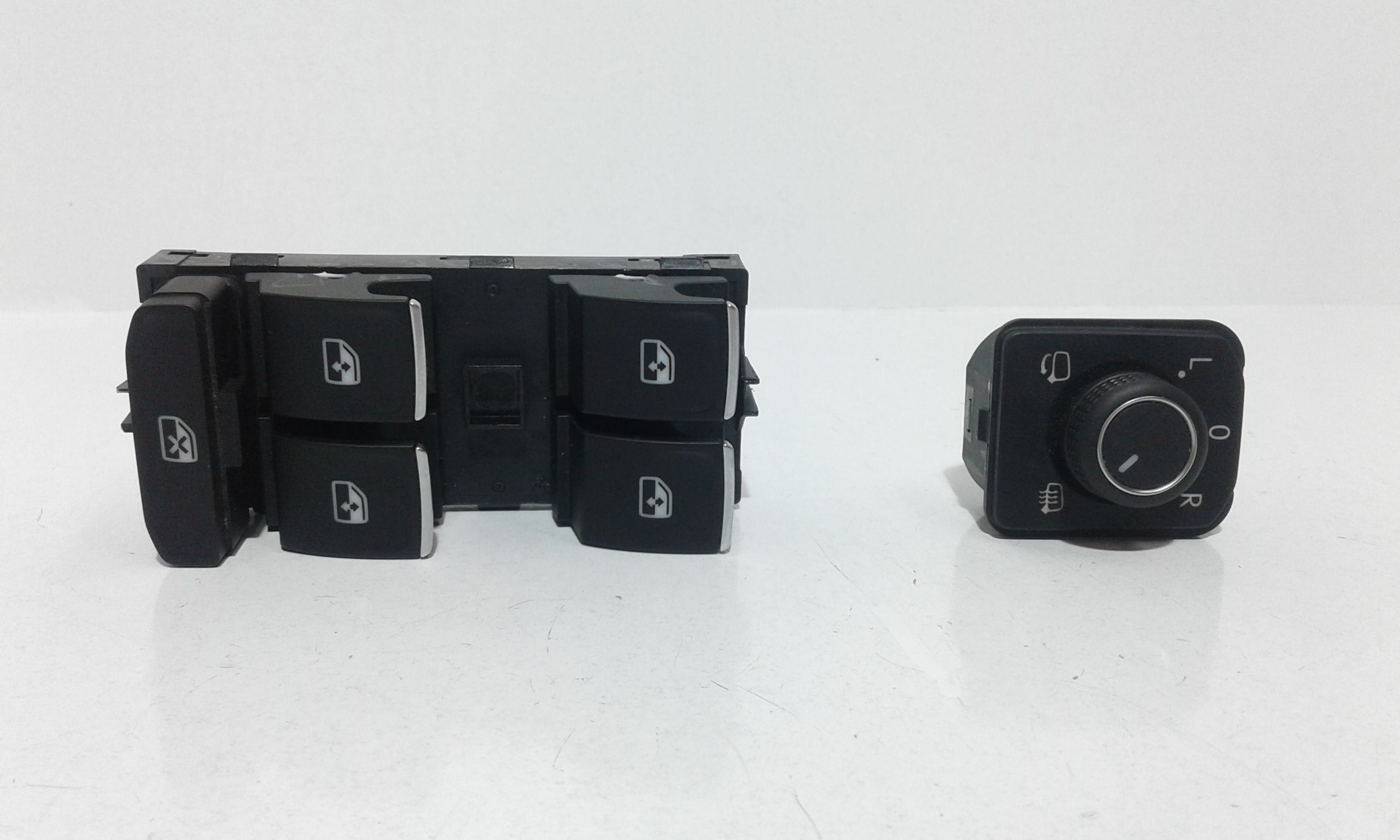 Pulsantiera Anteriore Sinistra Guida VOLKSWAGEN Tiguan R Line